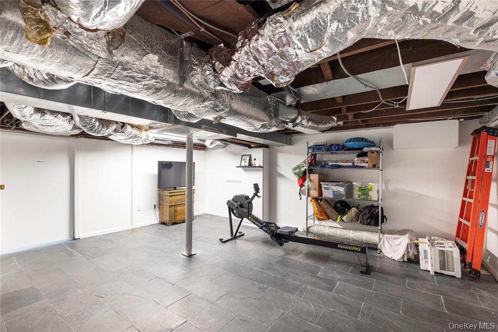 Poughkeepsie, New York, 12601, United States, 4 Bedrooms Bedrooms, ,4 BathroomsBathrooms,Residential,For Sale,2048536