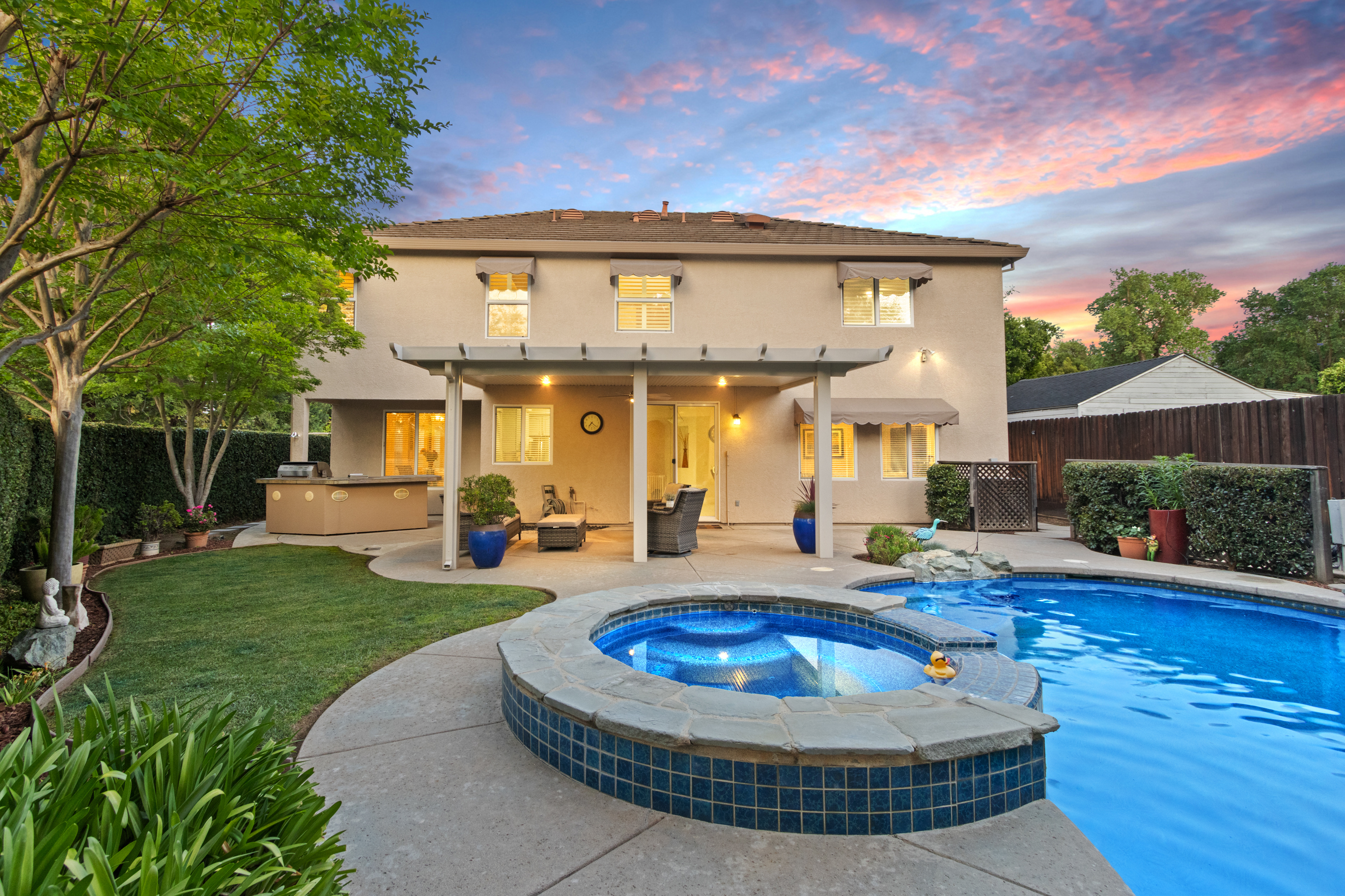  5500 Tierra Gardens Lane, Carmichael, CA 95608 - 物件實景