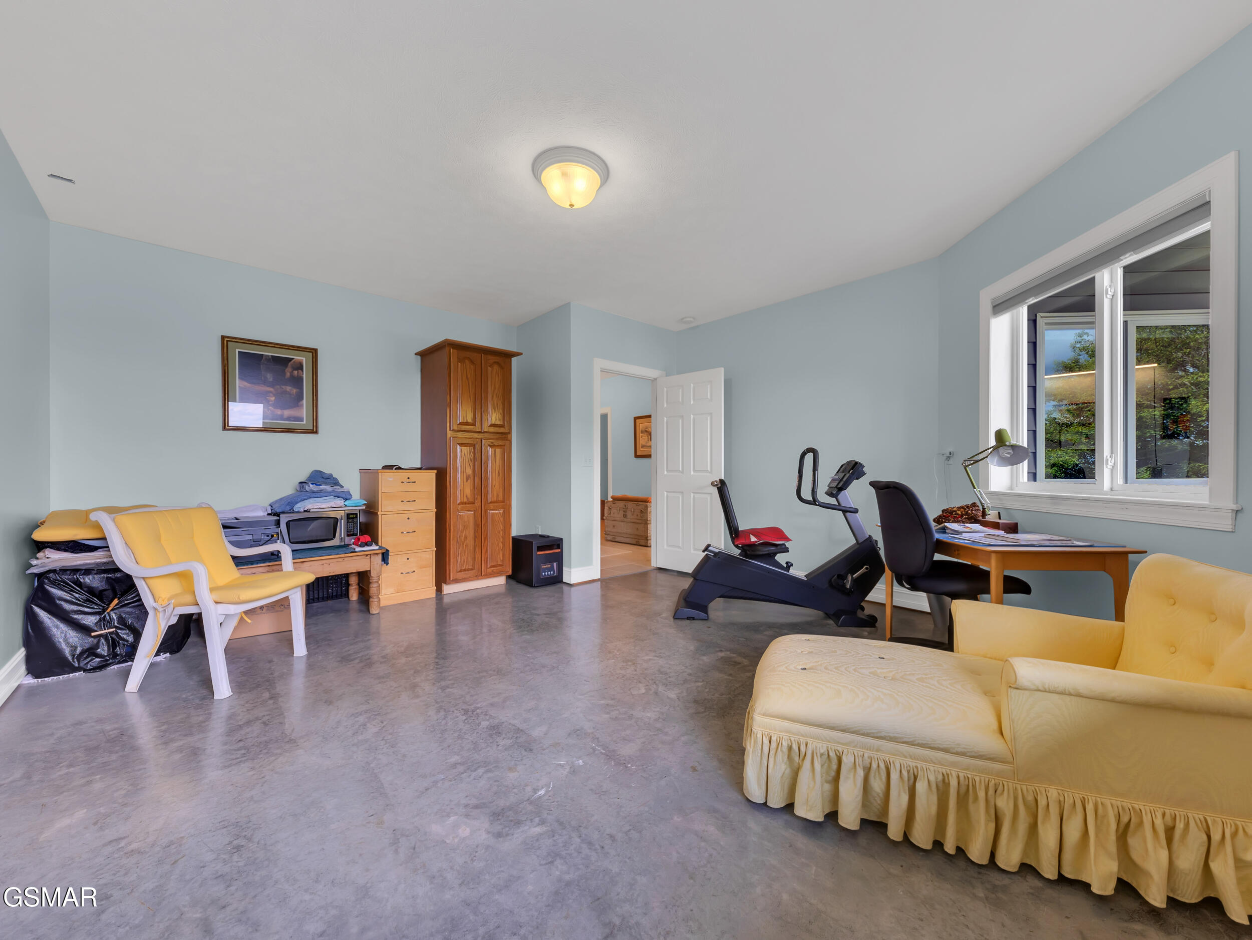 Mooresburg, Tennessee, 37811, United States, 2 Bedrooms Bedrooms, ,4 BathroomsBathrooms,Residential,For Sale,1861149