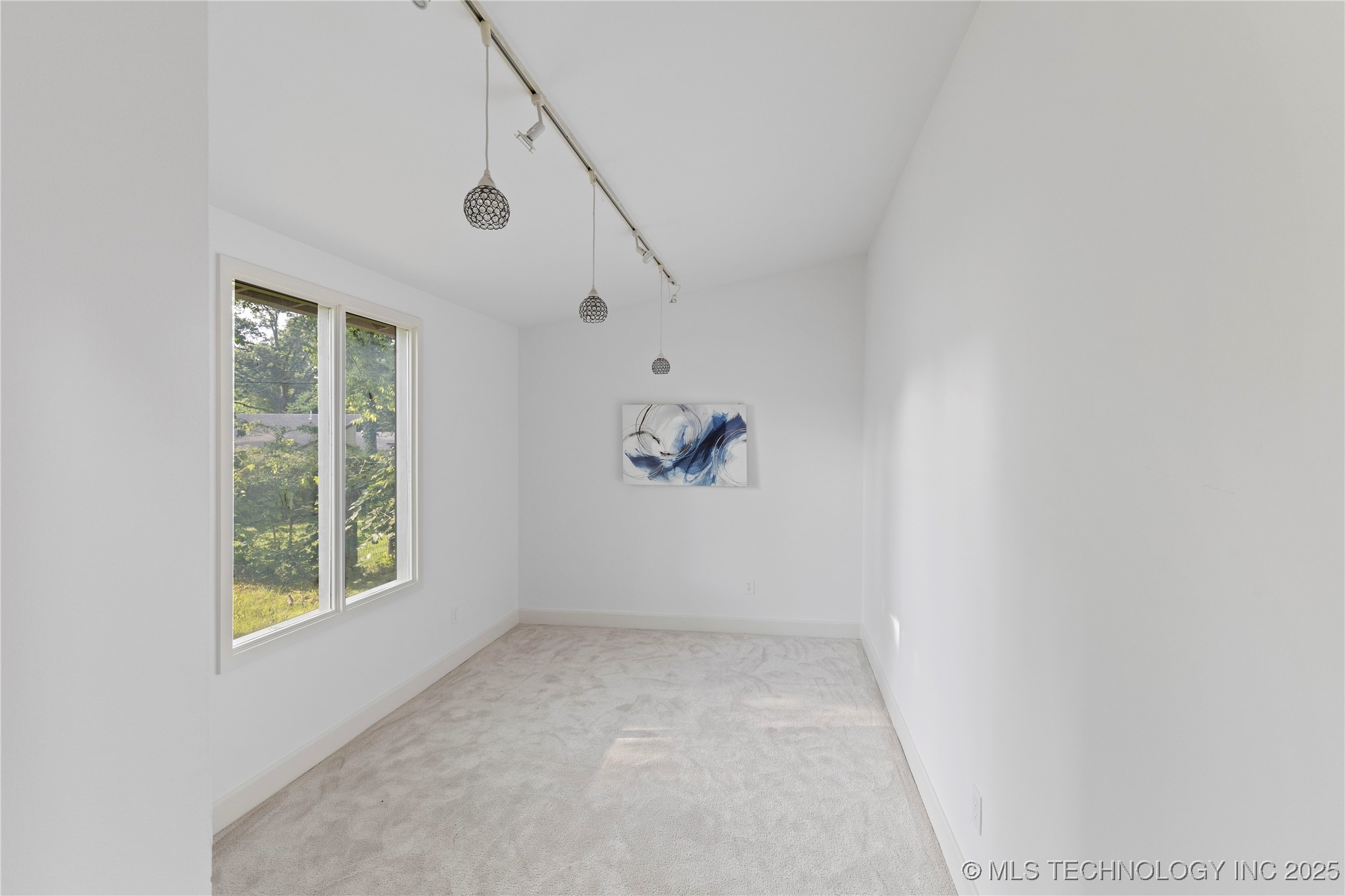 Tulsa, Oklahoma, 74105, United States, 4 Bedrooms Bedrooms, ,3 BathroomsBathrooms,Residential,For Sale,1848646