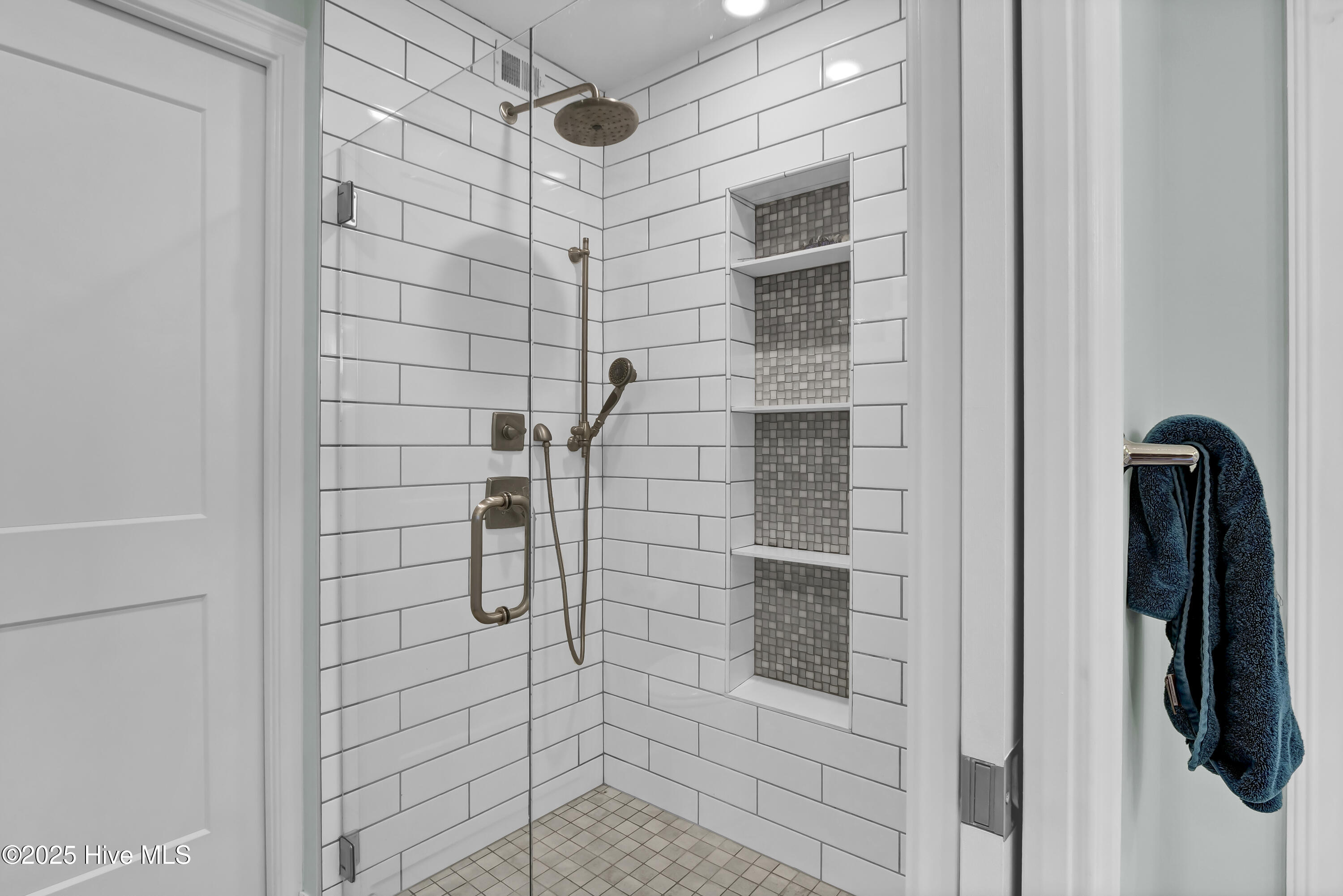 Wilmington, North Carolina, 28401, United States, 1 Bedroom Bedrooms, ,2 BathroomsBathrooms,Residential,For Sale,1705504
