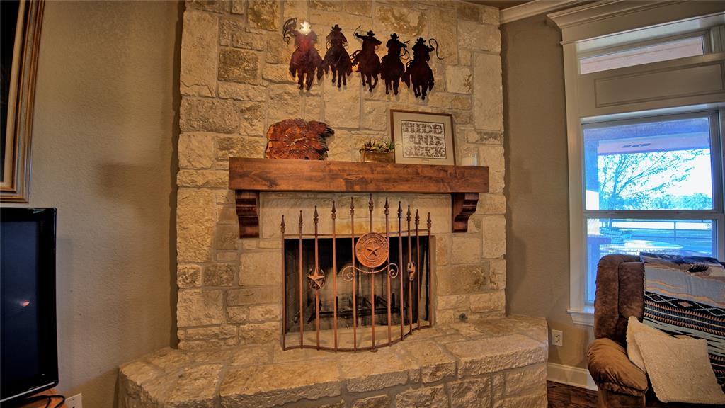 Paradise, Texas, 76073, United States, 4 Bedrooms Bedrooms, ,3 BathroomsBathrooms,Residential,For Sale,1982830