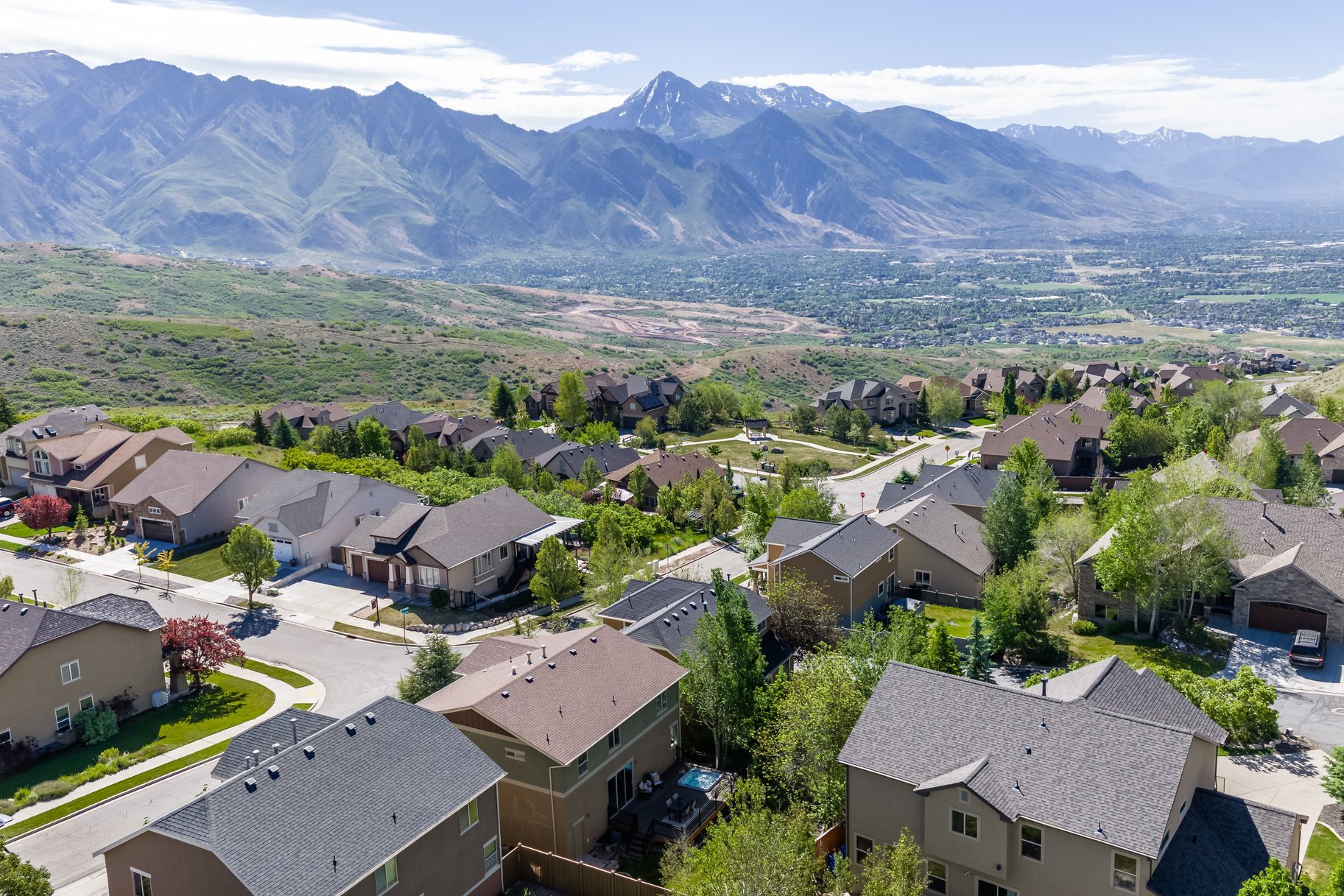  Peaceful Mountain Living with Amenities That Impress - 物件實景