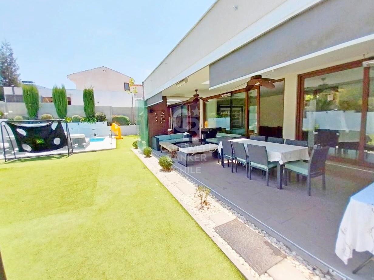 Lo Barnechea, Chile, 6 Bedrooms Bedrooms, ,5 BathroomsBathrooms,Residential,For Sale,1849912