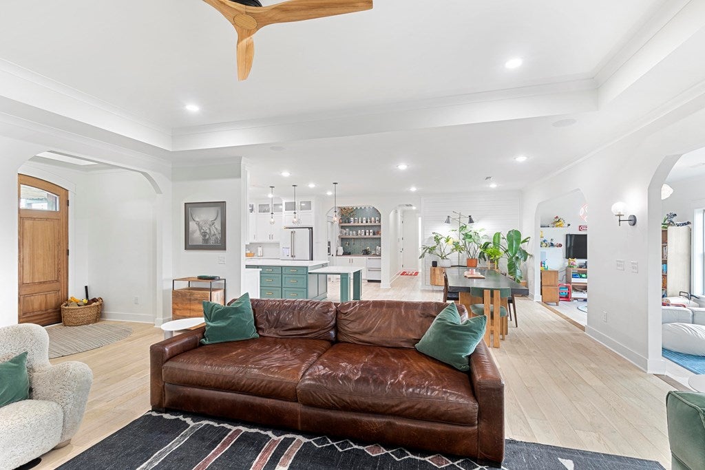 Newton, Alabama, 36352, United States, 4 Bedrooms Bedrooms, ,3 BathroomsBathrooms,Residential,For Sale,1989704