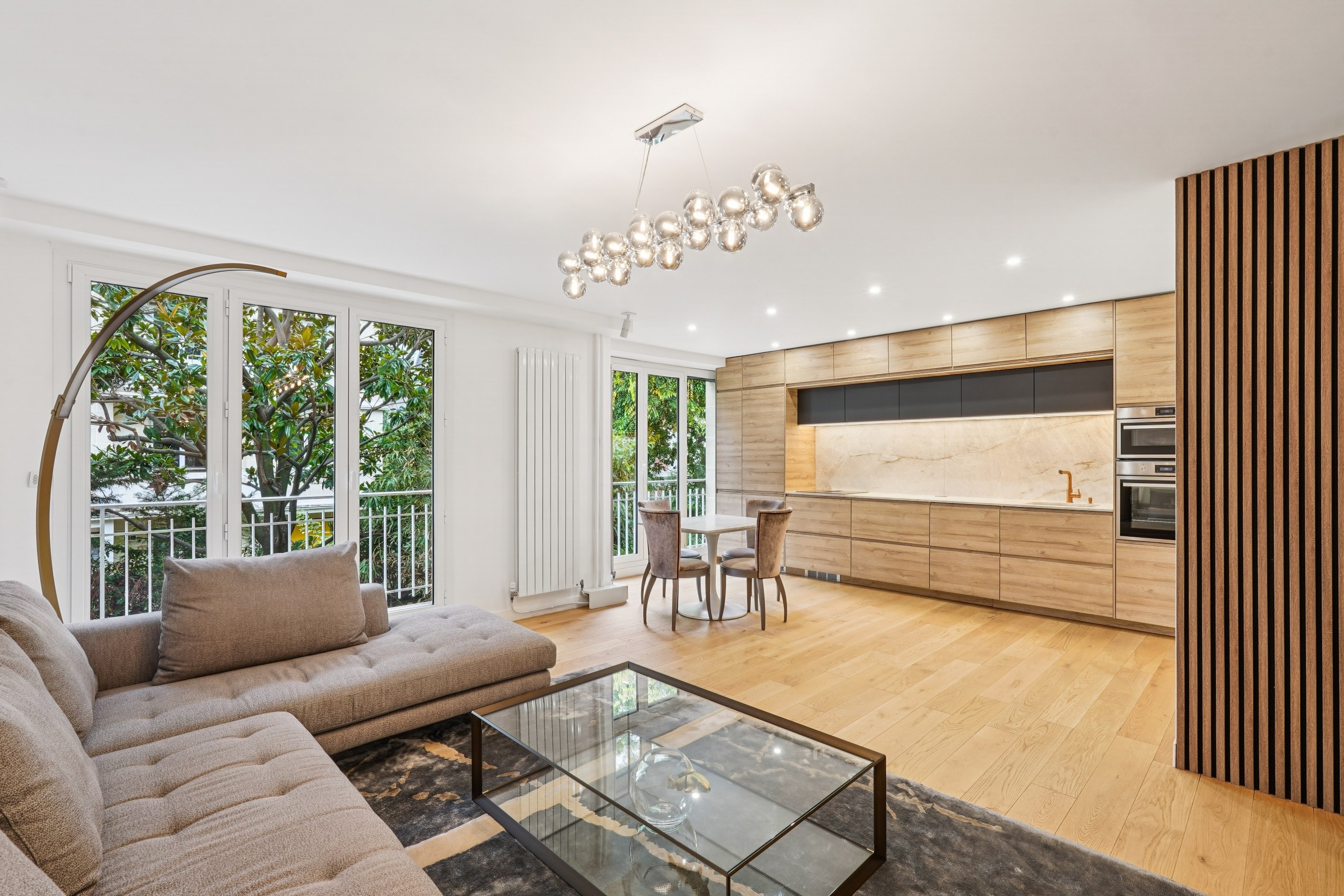  Four-Room Apartment with Balcony – Neuilly-sur-Seine – Pasteur – Inkermann - 物件實景