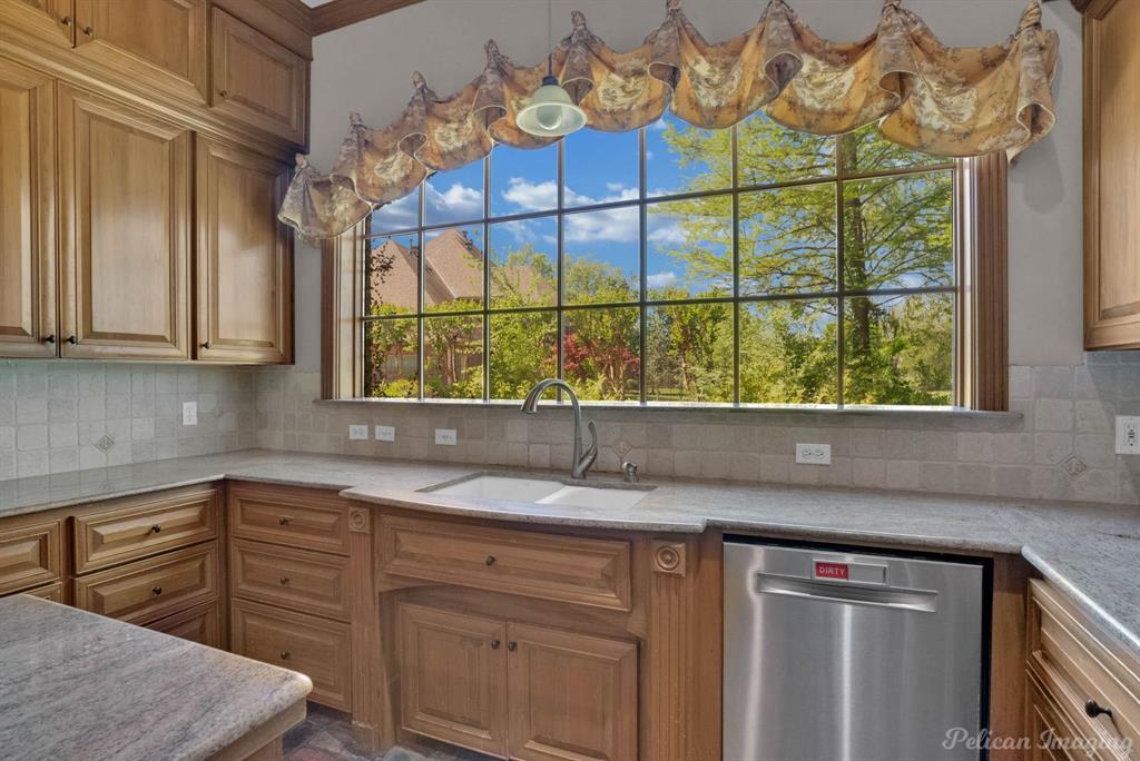 Bossier City, Louisiana, 71111, United States, 4 Bedrooms Bedrooms, ,4 BathroomsBathrooms,Residential,For Sale,1927439
