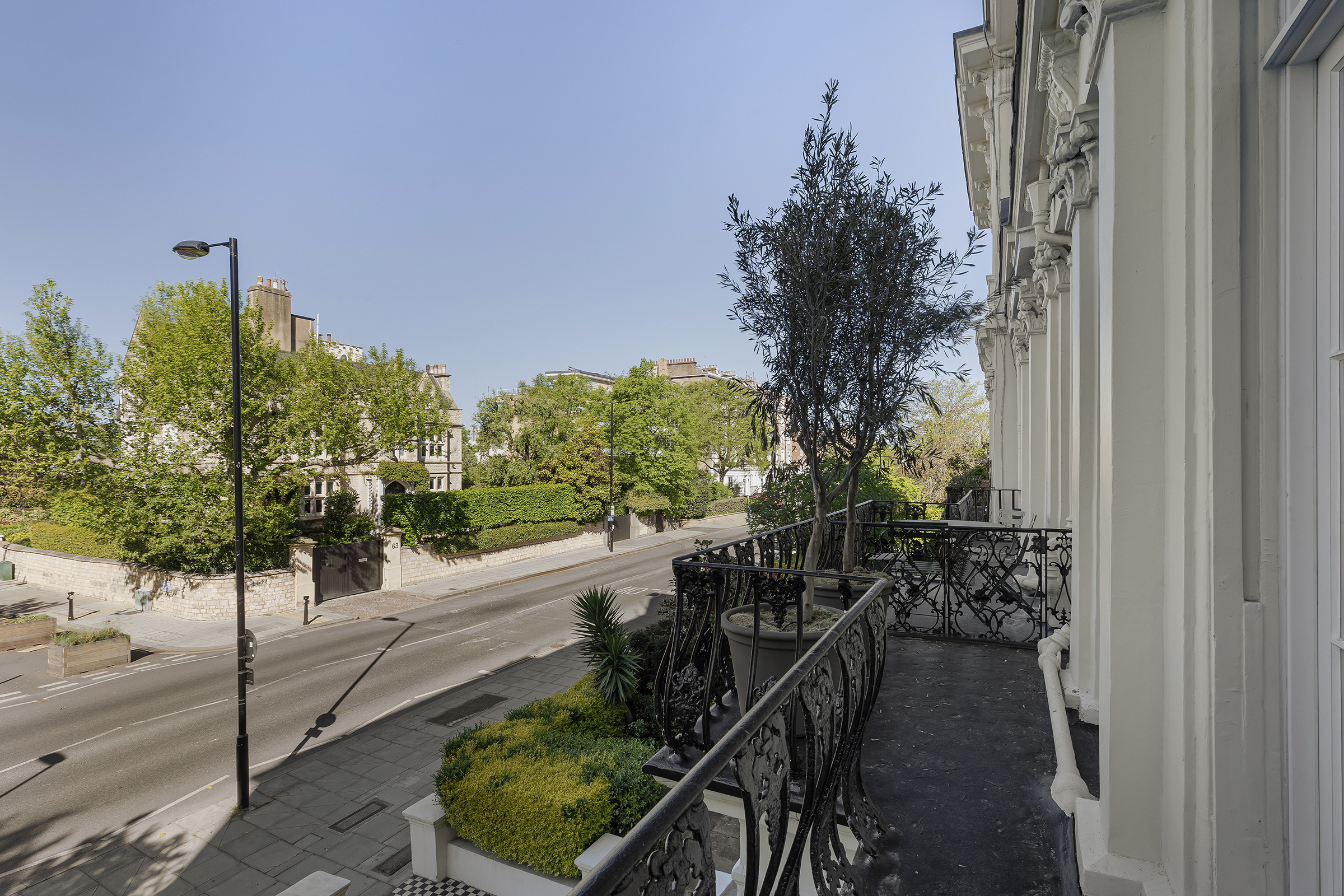  A Lateral Ladbroke Grove Apartment with Two Balconies - 物件實景