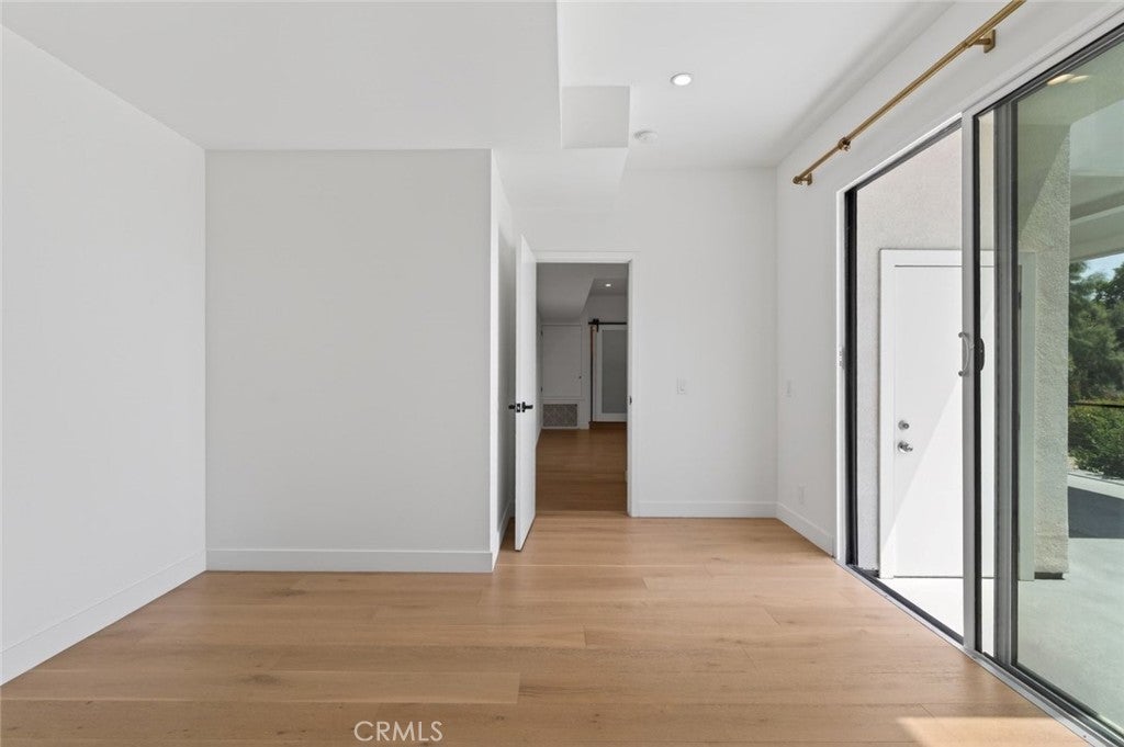 Los Angeles, California, 90026, United States, 3 Bedrooms Bedrooms, ,3 BathroomsBathrooms,Residential,For Sale,2040184