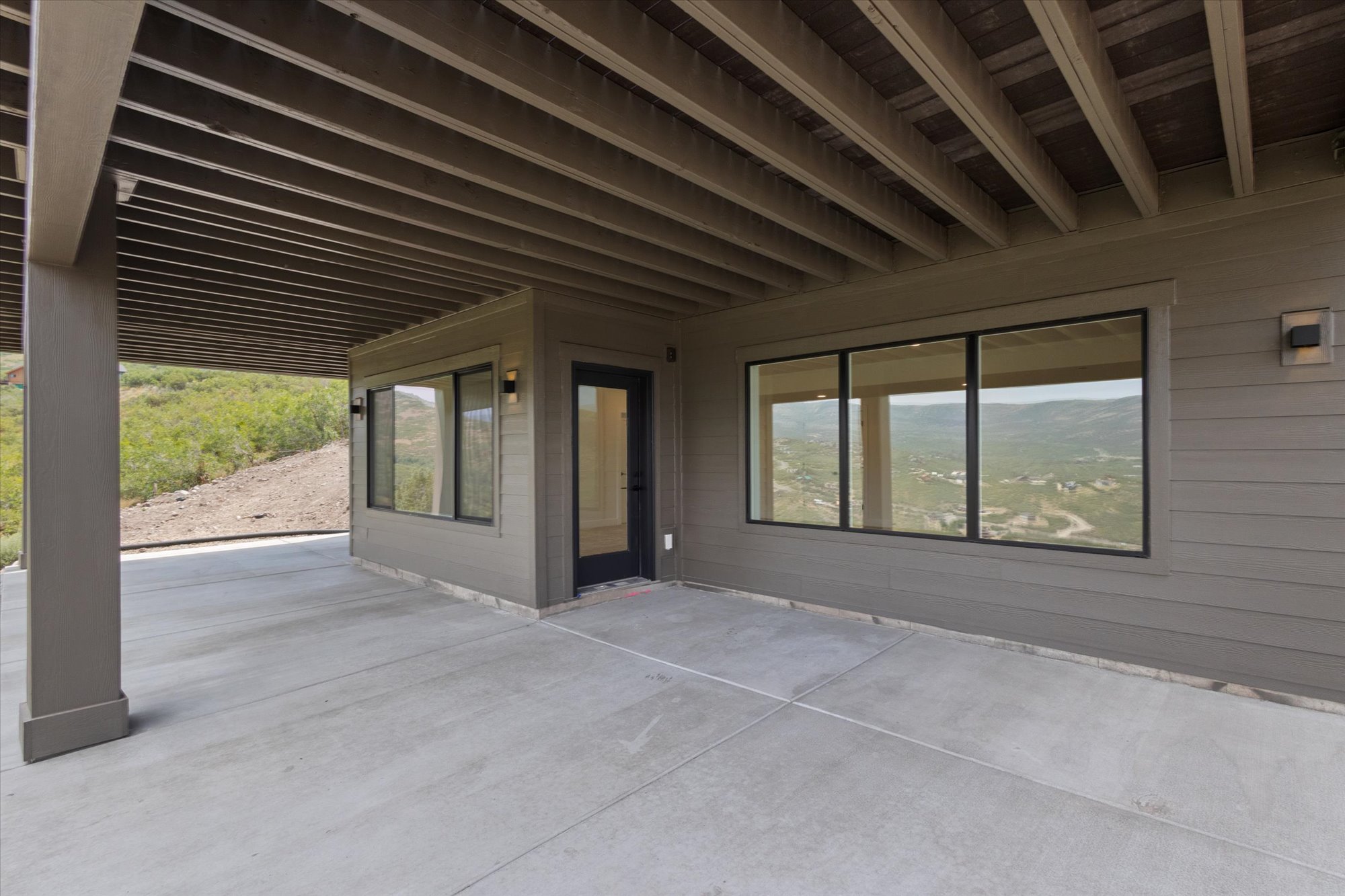 Heber, Utah, 84032, United States, 5 Bedrooms Bedrooms, ,3 BathroomsBathrooms,Residential,For Sale,1976197