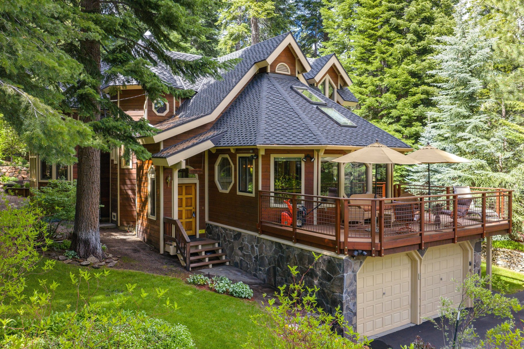  Carnelian Bay home backing to forest service and with an additional vacant lot - 物件實景