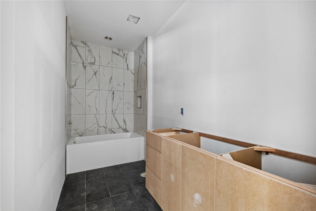 Bella Vista, Arkansas, 72714, United States, 2 Bedrooms Bedrooms, ,2 BathroomsBathrooms,Residential,For Sale,1997374