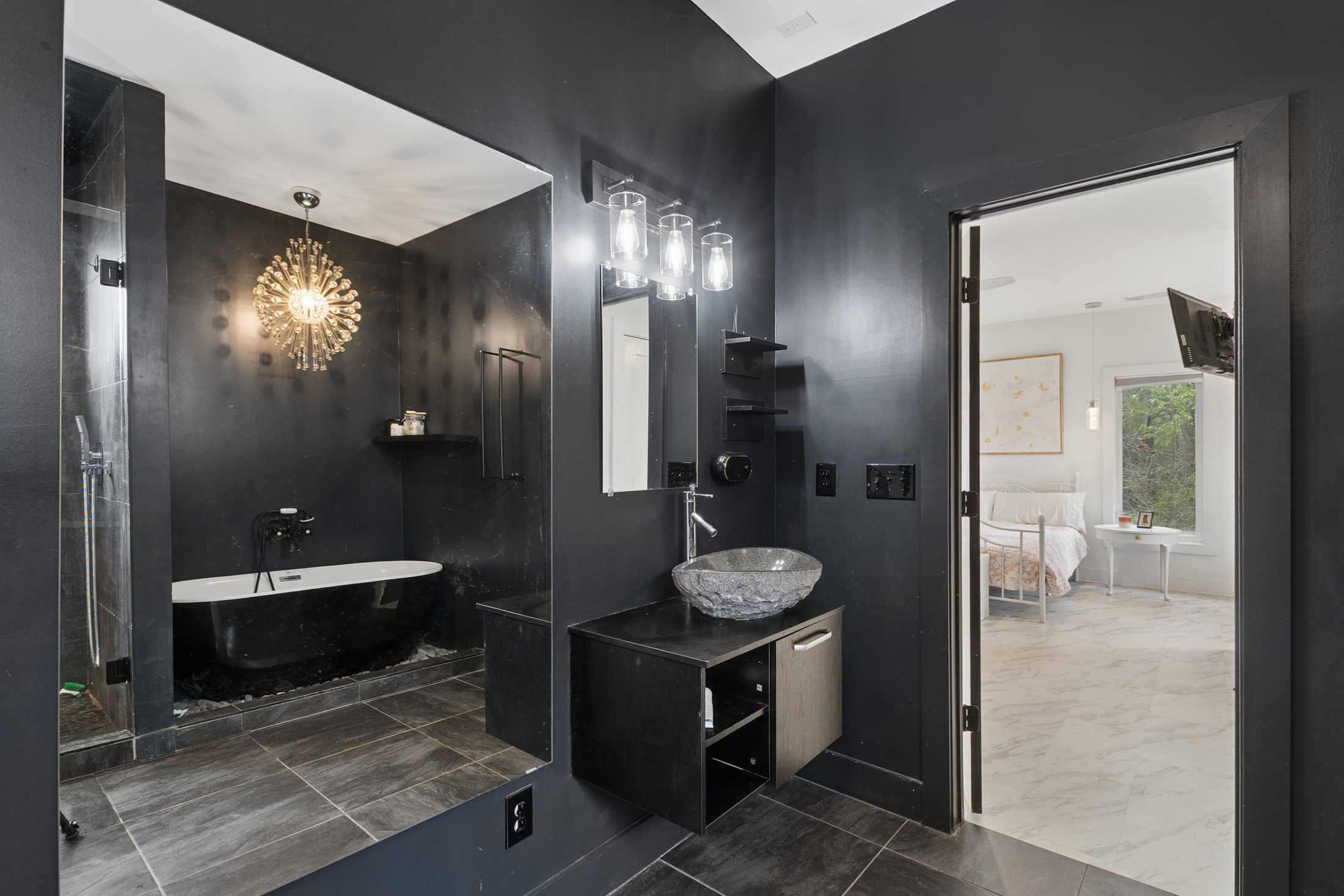  Extraordinary Custom-Built 2019 Barndominium-Inspired Residence - 物件實景