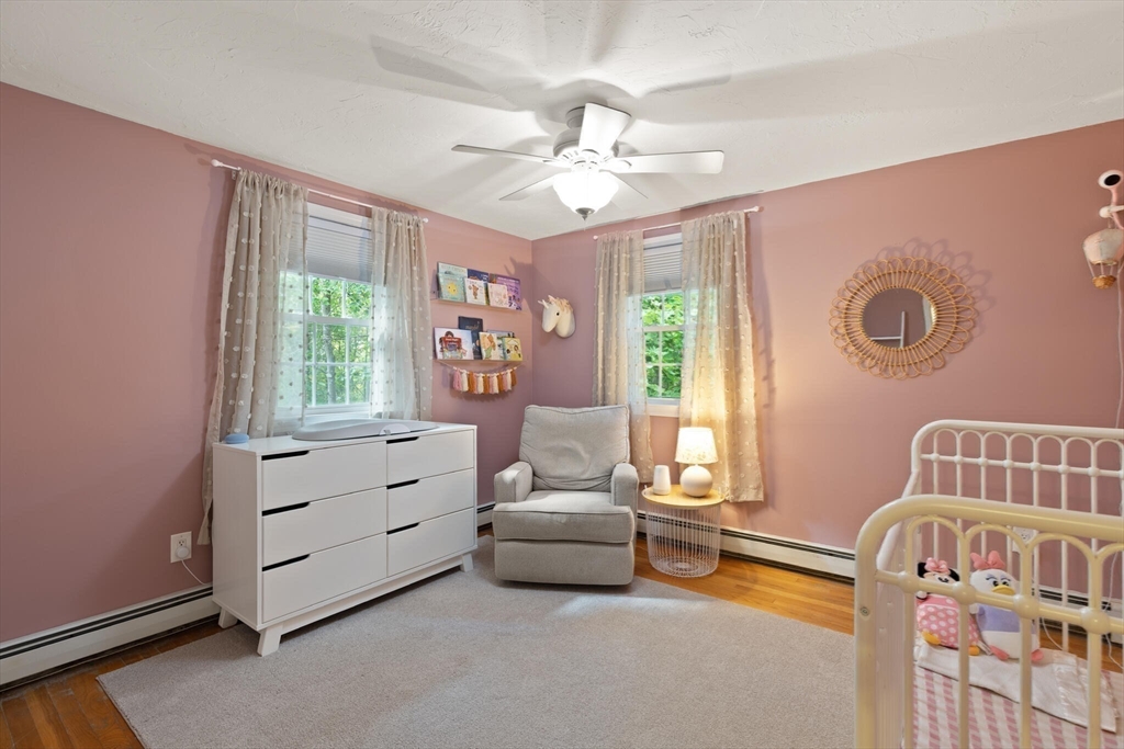 Easton, Massachusetts, 02356, United States, 3 Bedrooms Bedrooms, ,2 BathroomsBathrooms,Residential,For Sale,1960766