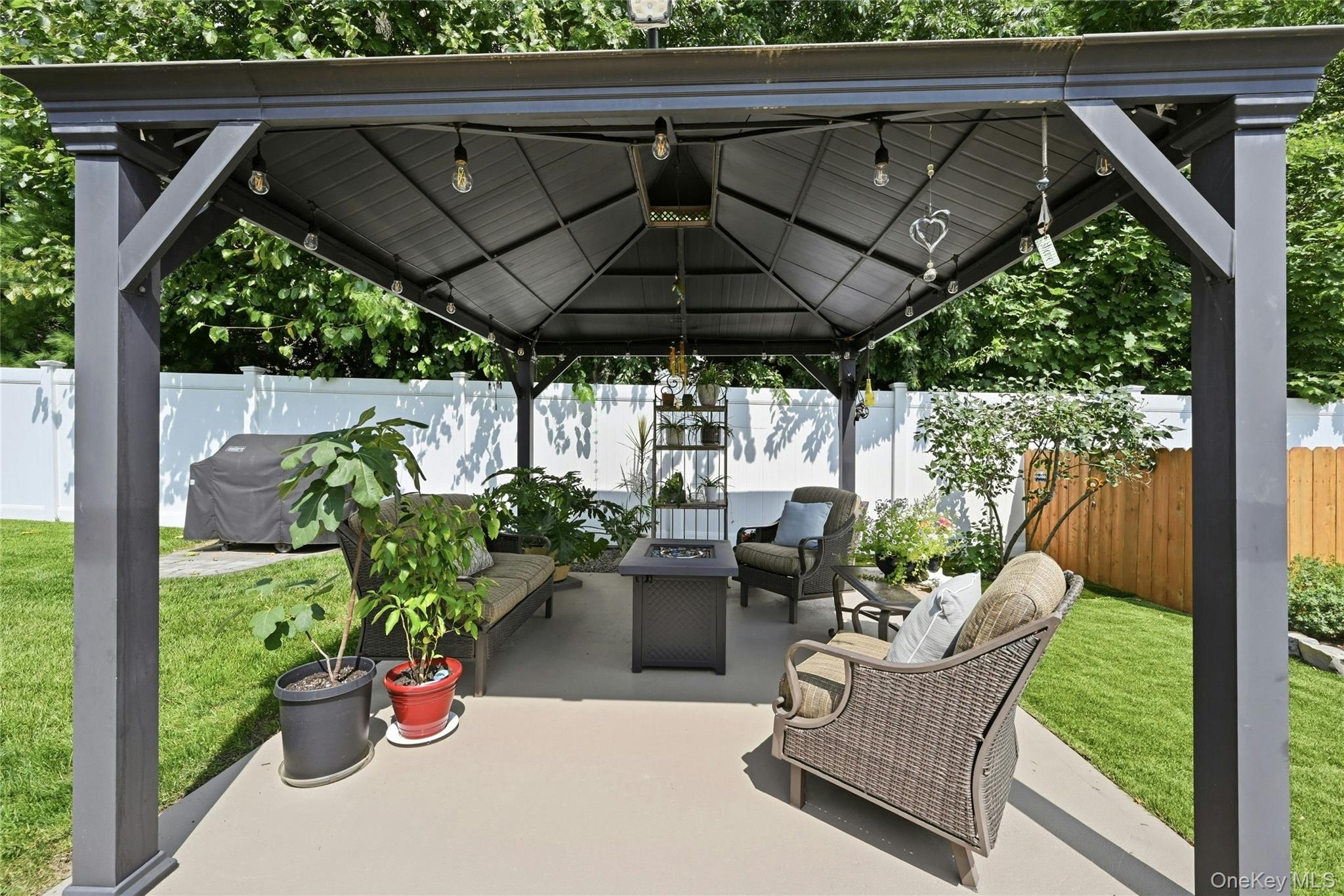  139 N Summit Avenue, Patchogue, NY, 11772 - 物件實景