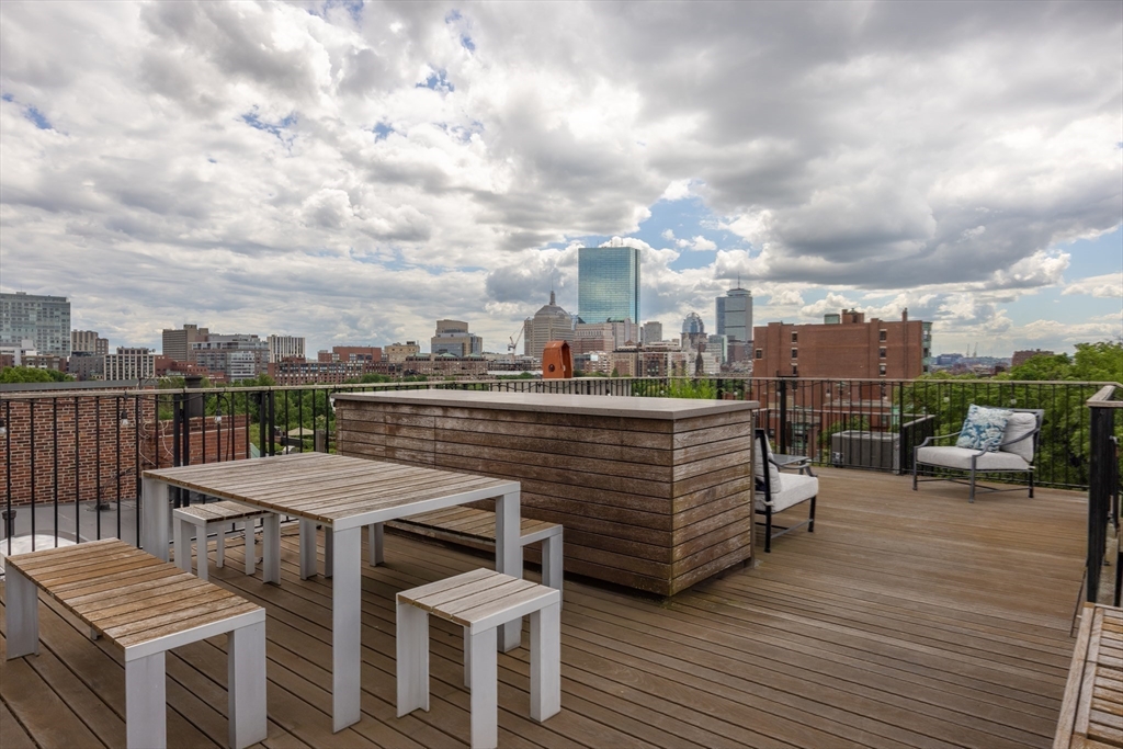 Boston, Massachusetts, 02108, United States, 5 Bedrooms Bedrooms, ,6 BathroomsBathrooms,Residential,For Sale,1950869