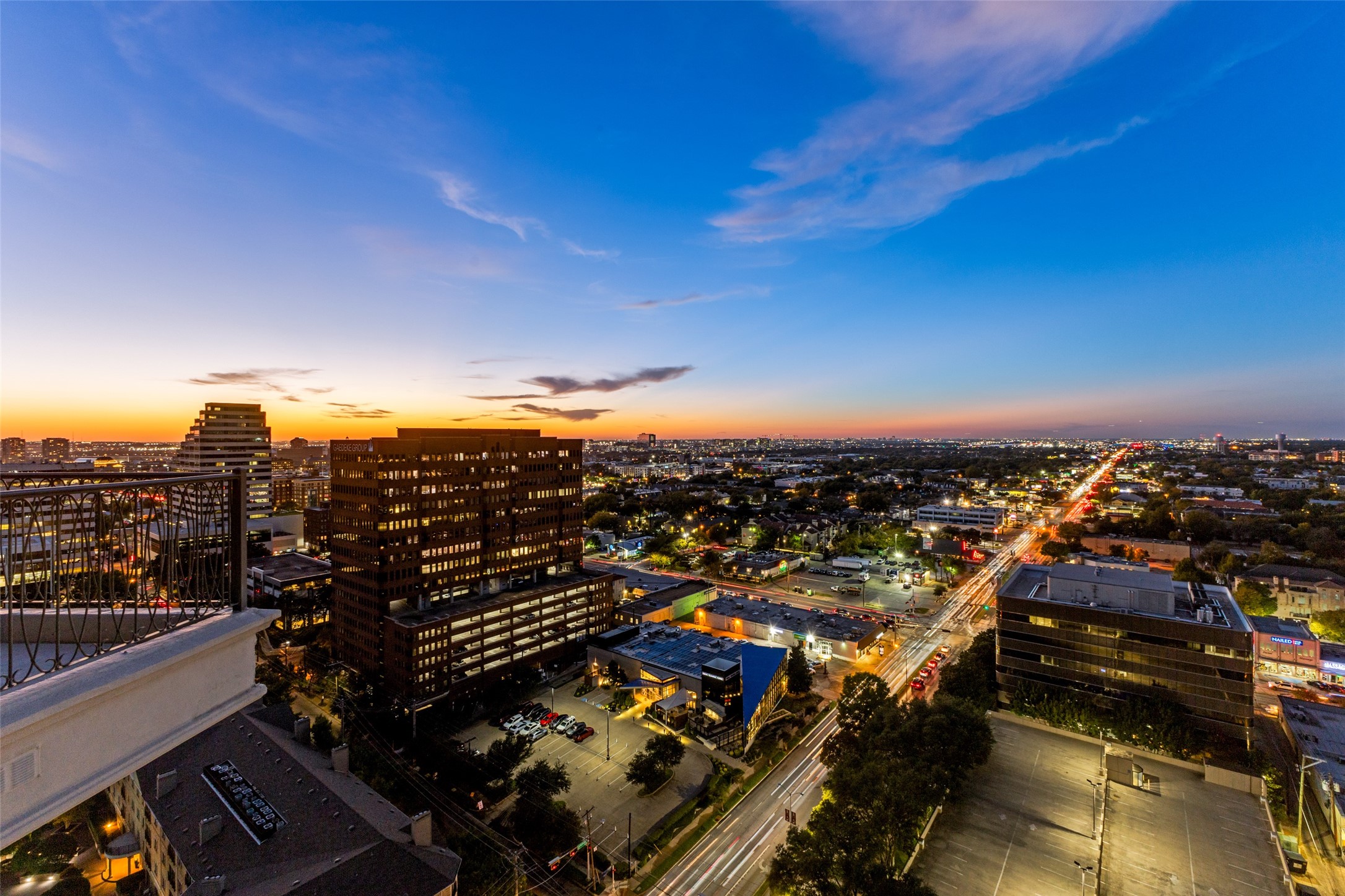 Dallas, Texas, 75219, United States, 3 Bedrooms Bedrooms, ,4 BathroomsBathrooms,Residential,For Sale,1993502