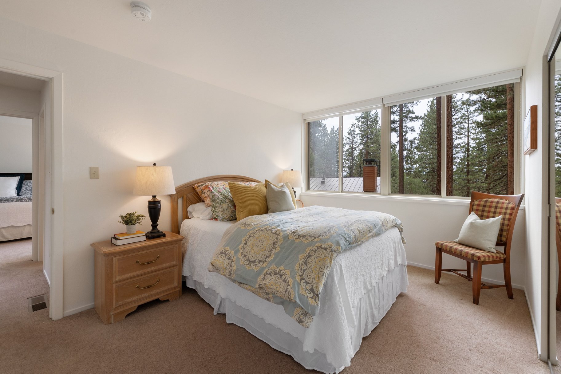  Sun-Filled Home in Incline Pines - 物件實景
