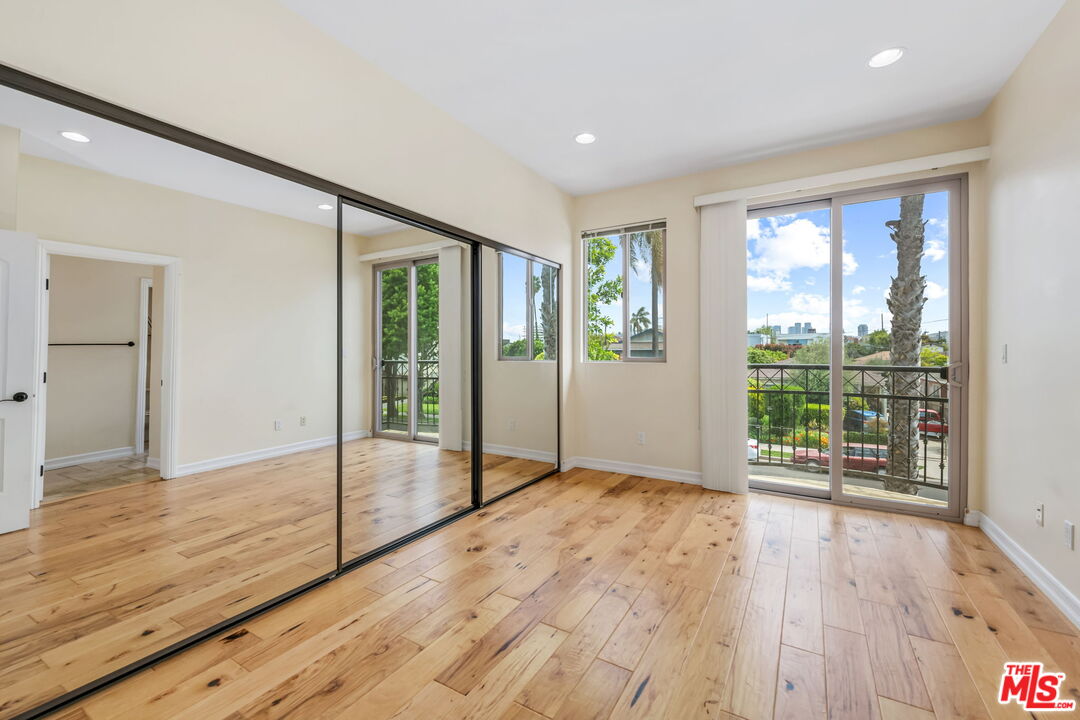 Los Angeles, California, 90025, United States, 6 Bedrooms Bedrooms, ,Residential,For Sale,1932013