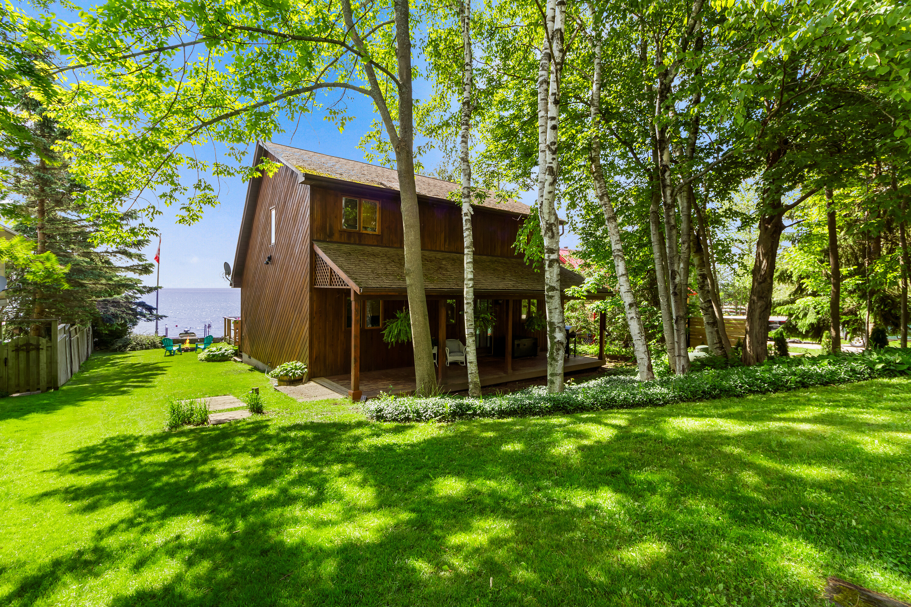  Year-Round Waterfront Cottage - 物件實景