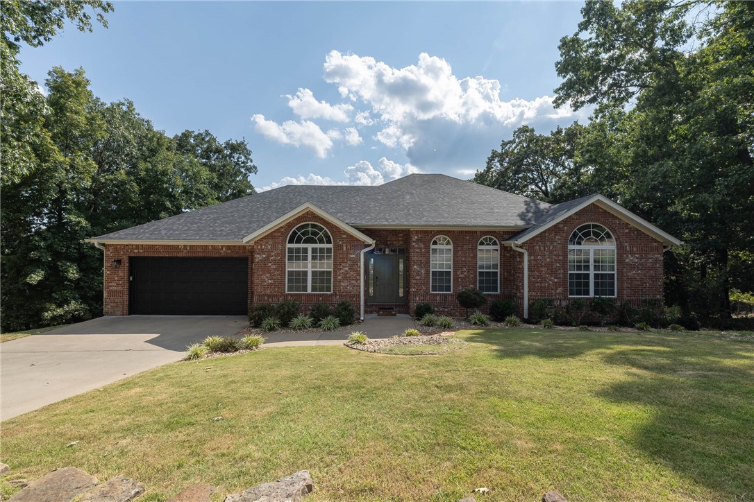 Bella Vista, Arkansas, 72714, United States, 4 Bedrooms Bedrooms, ,4 BathroomsBathrooms,Residential,For Sale,1918592