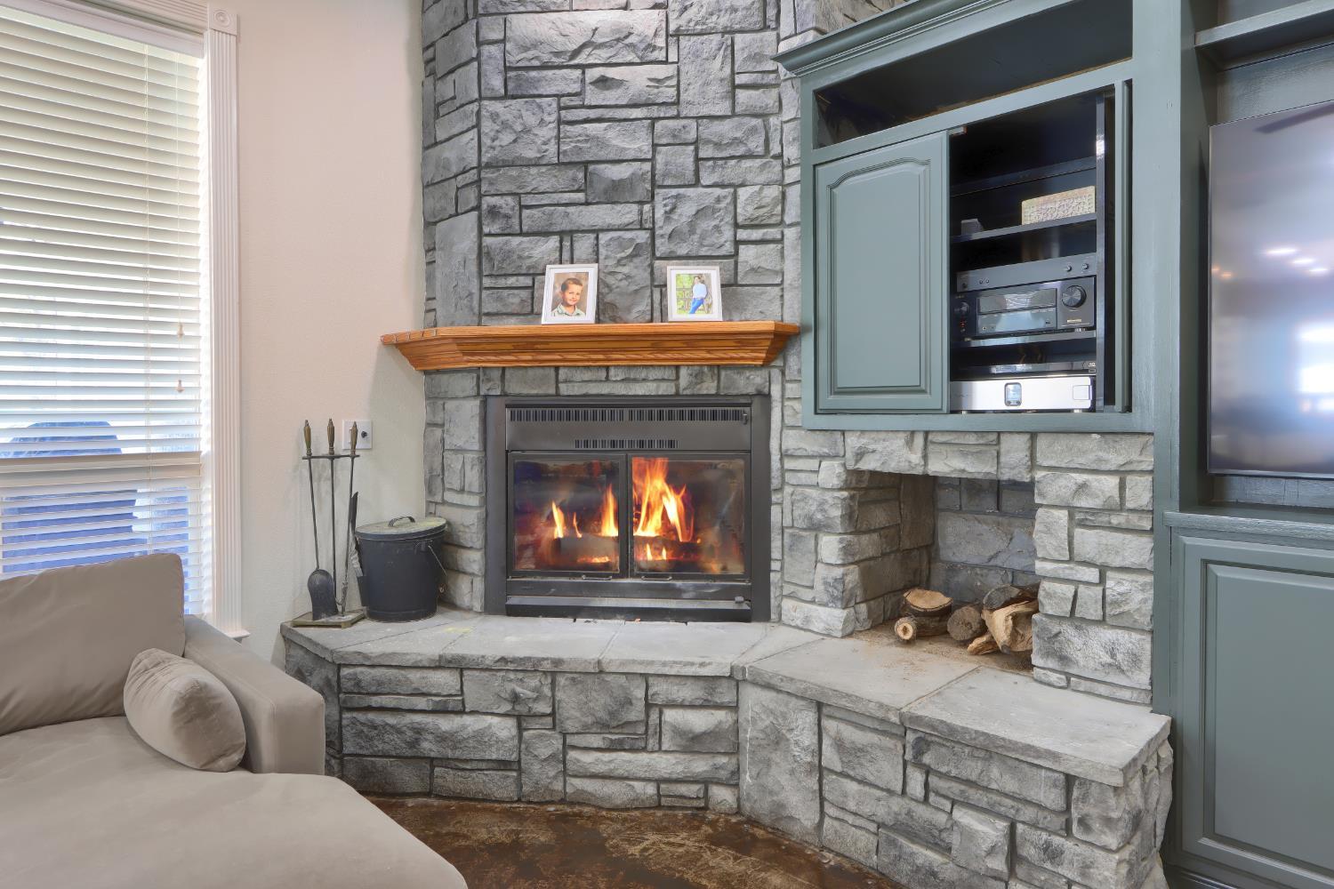 Ahwahnee, California, 93601, United States, 5 Bedrooms Bedrooms, ,4 BathroomsBathrooms,Residential,For Sale,1976799