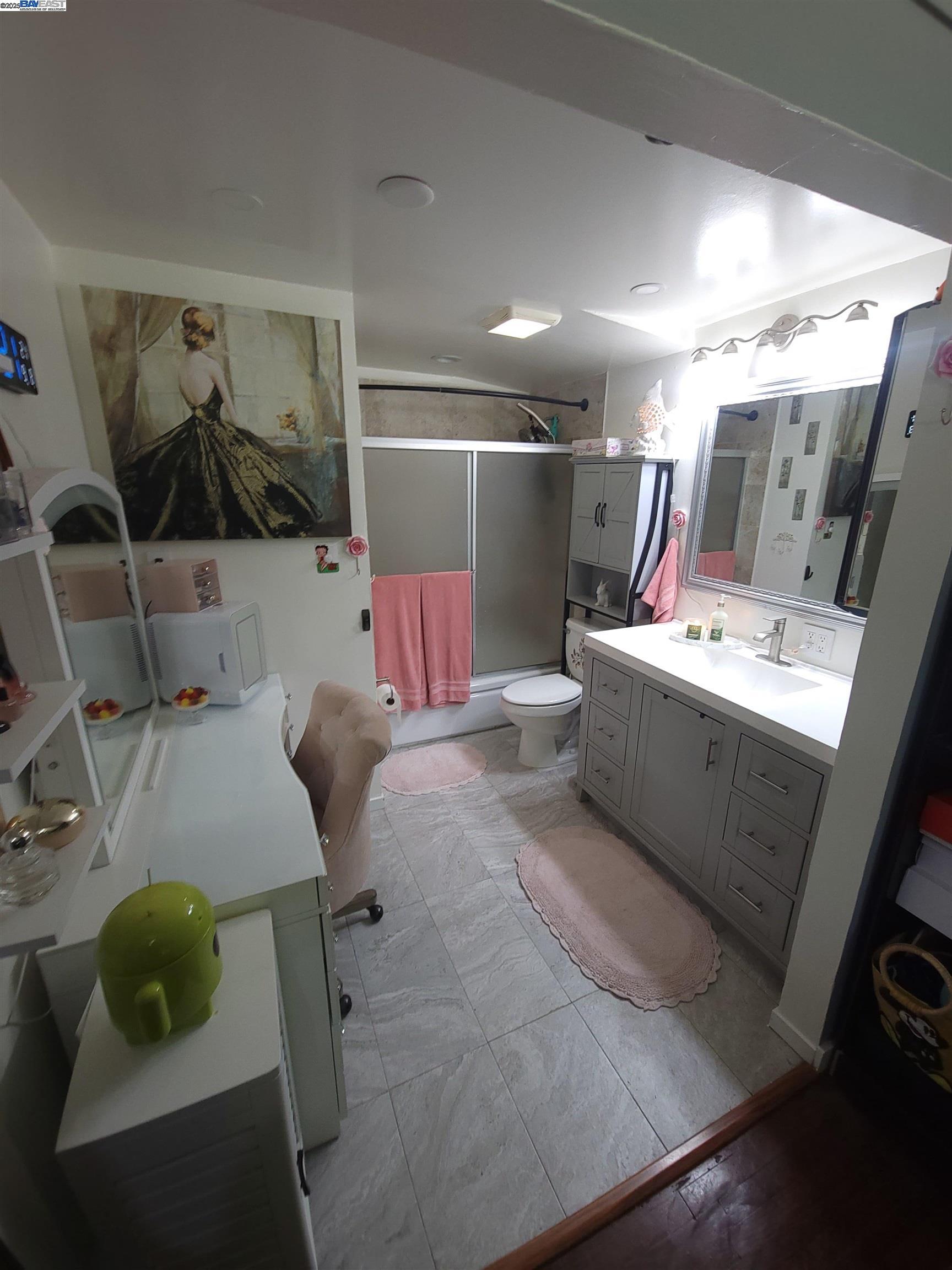 El Sobrante, California, 94803, United States, 3 Bedrooms Bedrooms, ,2 BathroomsBathrooms,Residential,For Sale,1974692