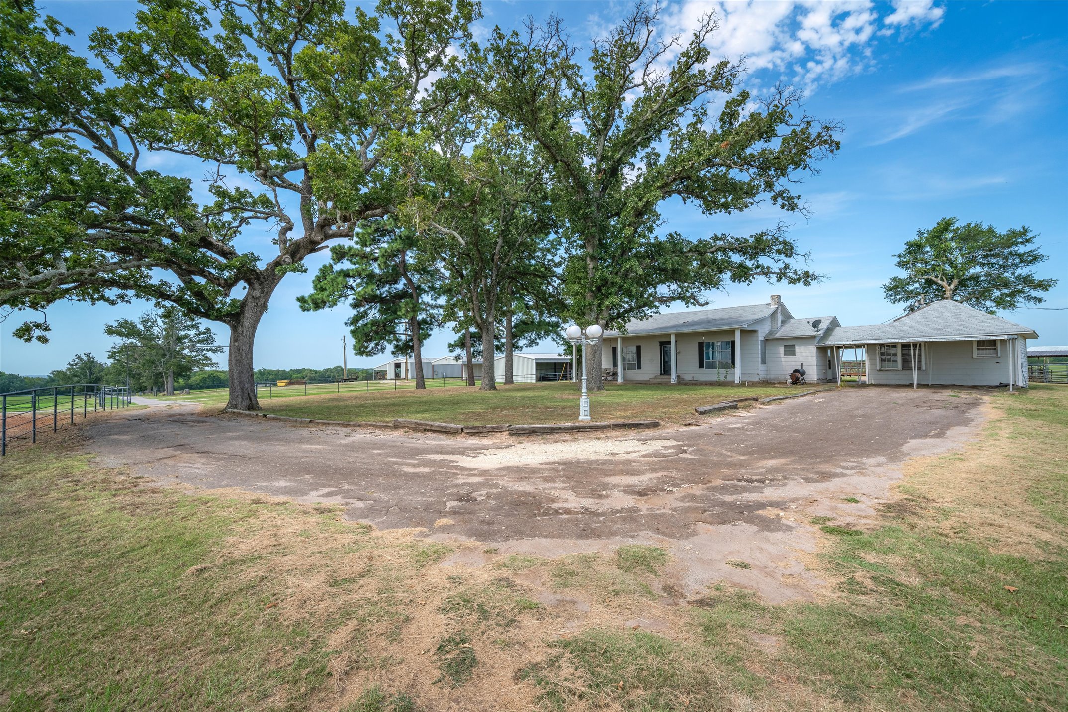 9208 FM 17, Grand Saline, Texas, 75140, United States, 5 Bedrooms Bedrooms, ,6 BathroomsBathrooms,Residential,For Sale,9208 FM 17,1317594
