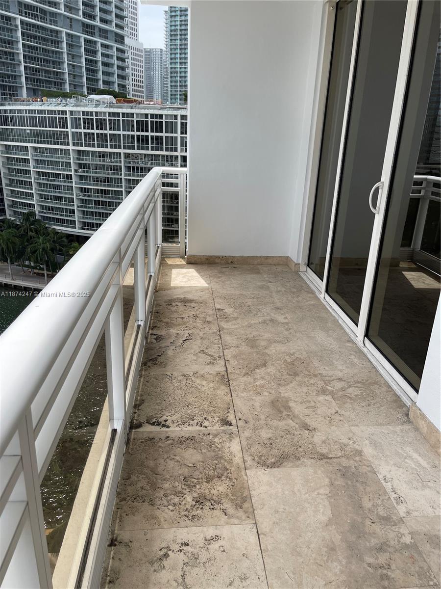 Miami, Florida, 33131, United States, 2 Bedrooms Bedrooms, ,3 BathroomsBathrooms,Residential,For Sale,1942203