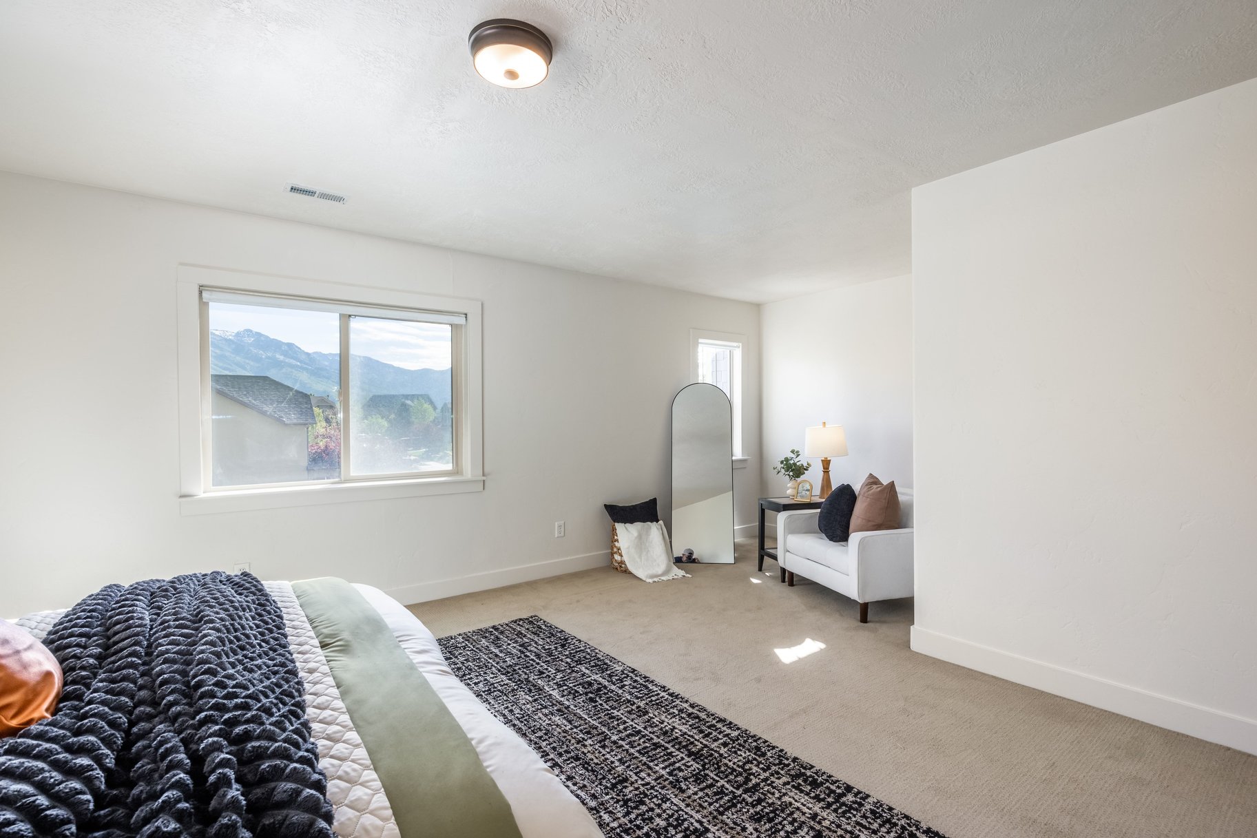  Peaceful Mountain Living with Amenities That Impress - 物件實景