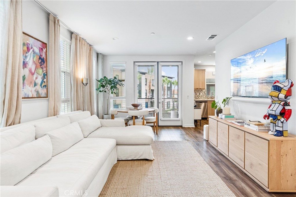 Orange, California, 92865, United States, 2 Bedrooms Bedrooms, ,3 BathroomsBathrooms,Residential,For Sale,1901000