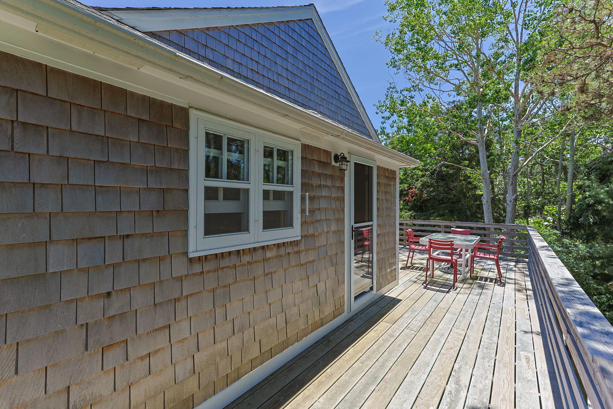  Move-In Ready Comfort on a Beautifully Wooded Acre-Plus Setting - 物件實景