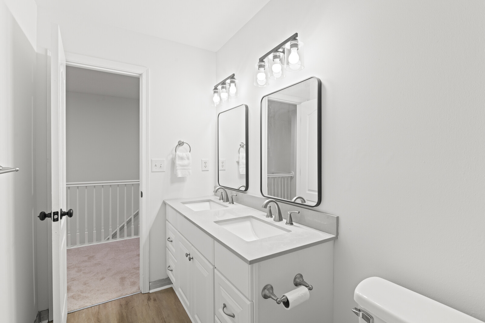 Newport News, Virginia, 23602-8360, United States, 5 Bedrooms Bedrooms, ,3 BathroomsBathrooms,Residential,For Sale,1938191