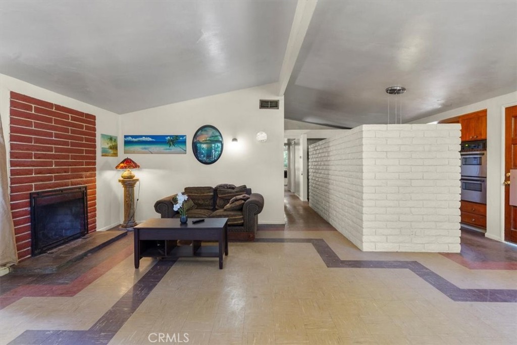Pomona, California, 91766, United States, 4 Bedrooms Bedrooms, ,2 BathroomsBathrooms,Residential,For Sale,1920904