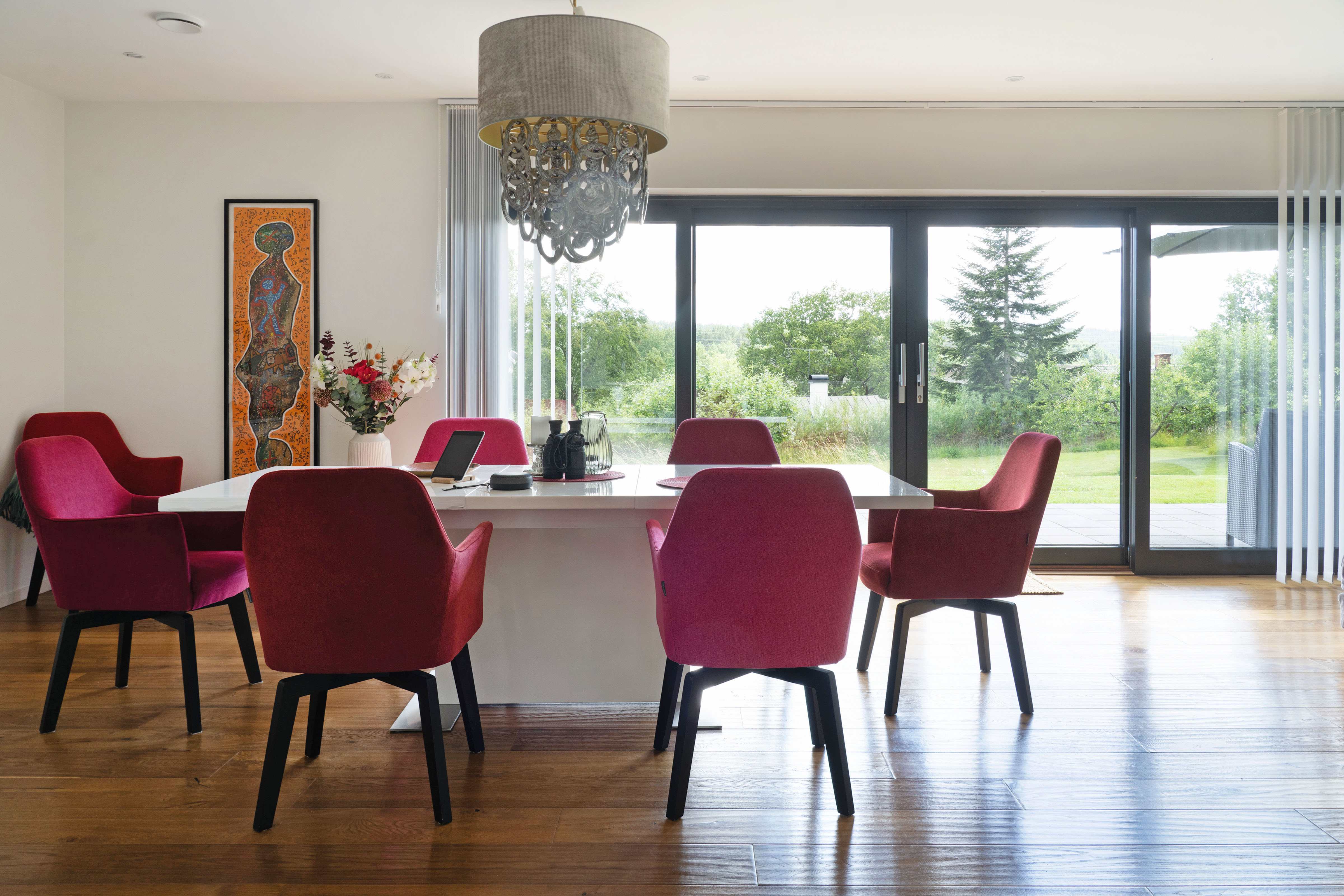  Modern Villa with Open Views, Subdividable Plot and Exceptional Commuter options - 物件實景