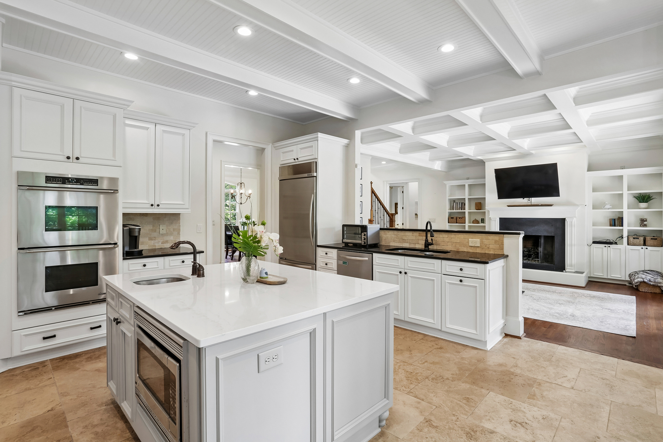  Stunning Brick Traditional in Sought-after Pine Hills - 物件實景