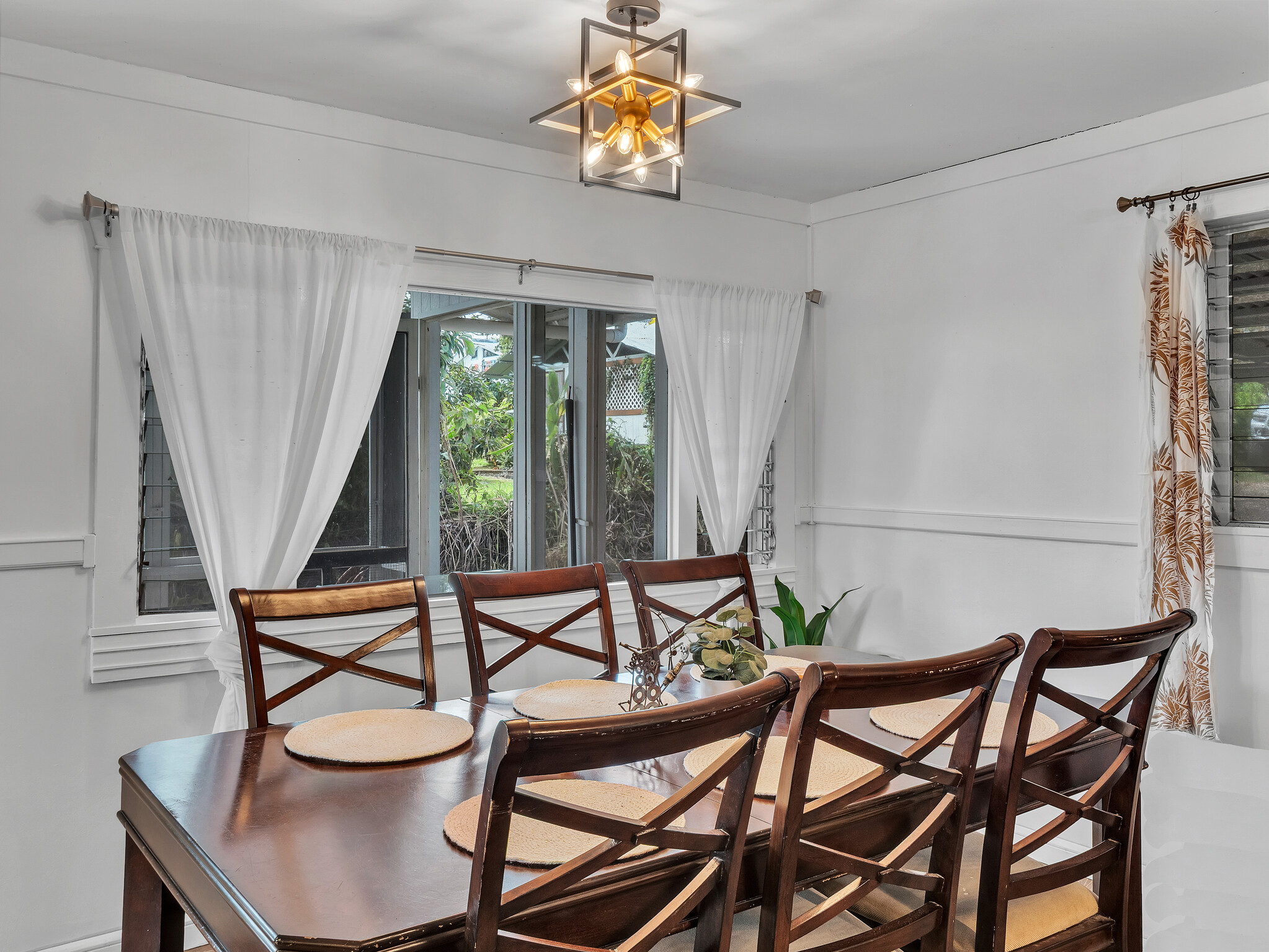 Hilo, Hawaii, 96720, United States, 3 Bedrooms Bedrooms, ,1 BathroomBathrooms,Residential,For Sale,1991302