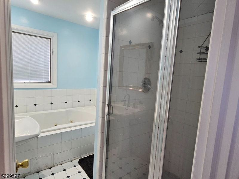 Union Twp., New Jersey, 07083, United States, 3 Bedrooms Bedrooms, ,2 BathroomsBathrooms,Residential,For Sale,2000466