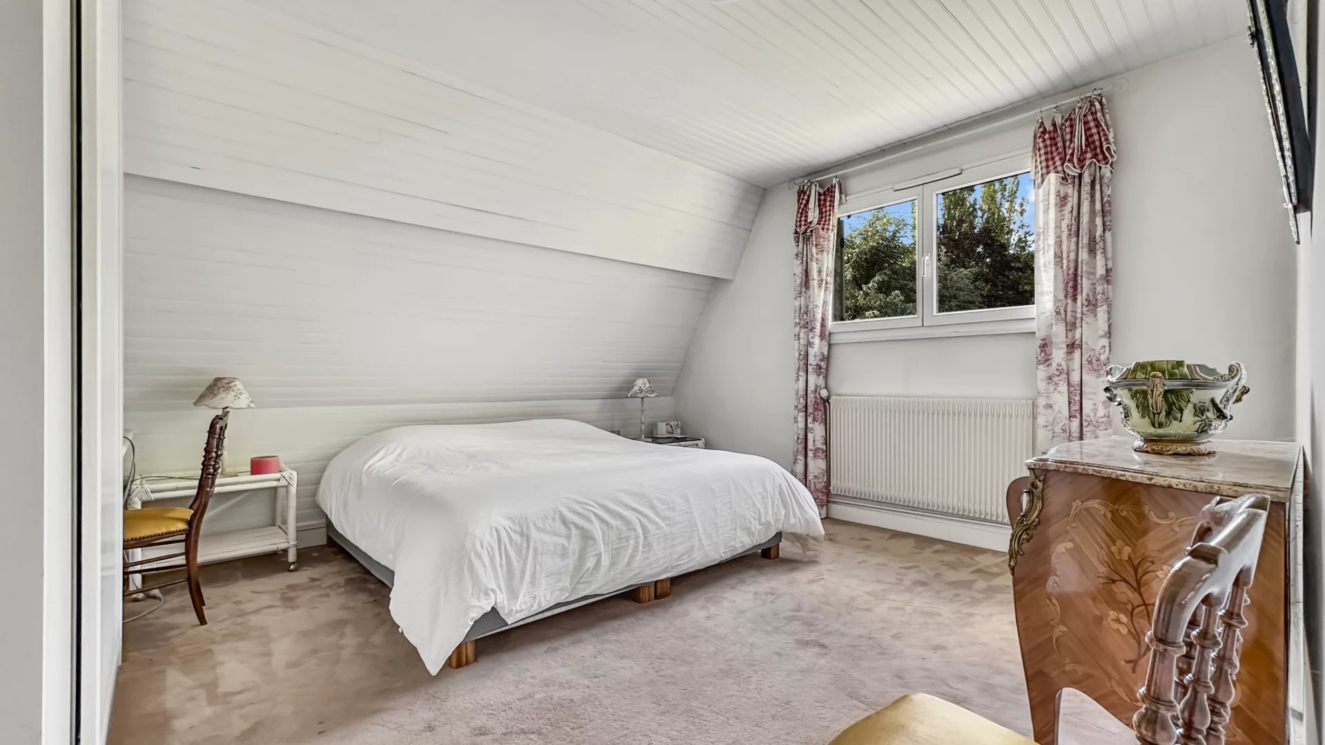 Jouy-en-Josas, Île-de-France, 78350, FR, 5 Bedrooms Bedrooms, ,4 BathroomsBathrooms,Residential,For Sale,1687138
