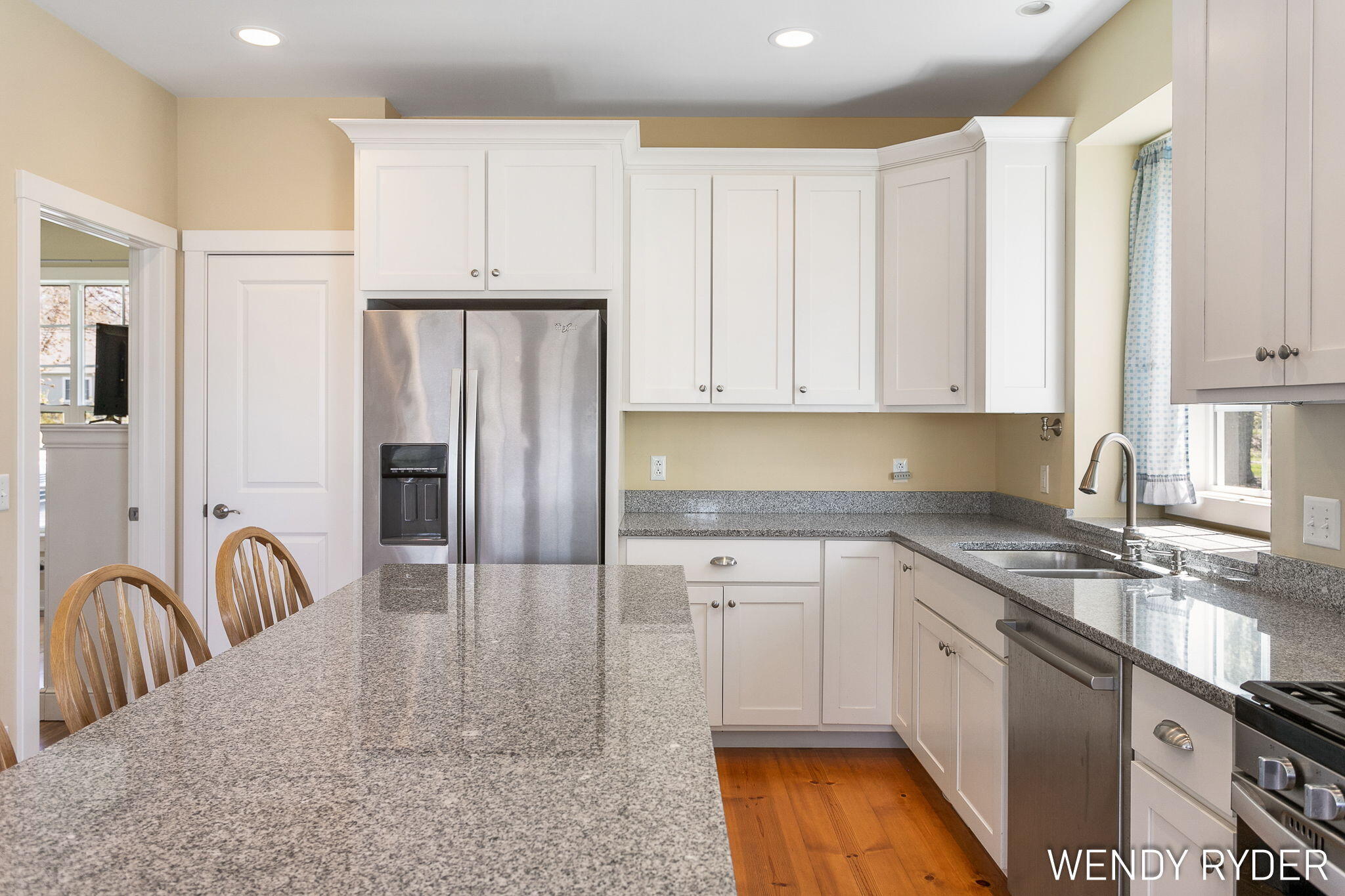 South Haven, Michigan, 49090, United States, 4 Bedrooms Bedrooms, ,4 BathroomsBathrooms,Residential,For Sale,1907418