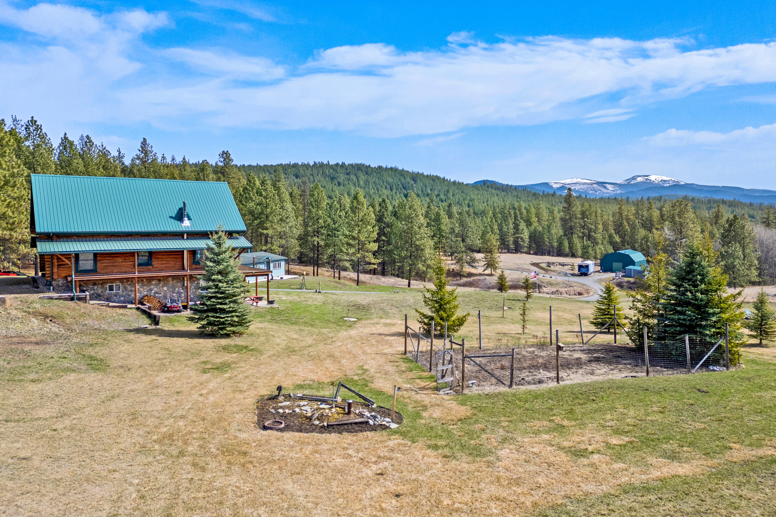 Colville, Washington, 99114, United States, 2 Bedrooms Bedrooms, ,3 BathroomsBathrooms,Residential,For Sale,1763209