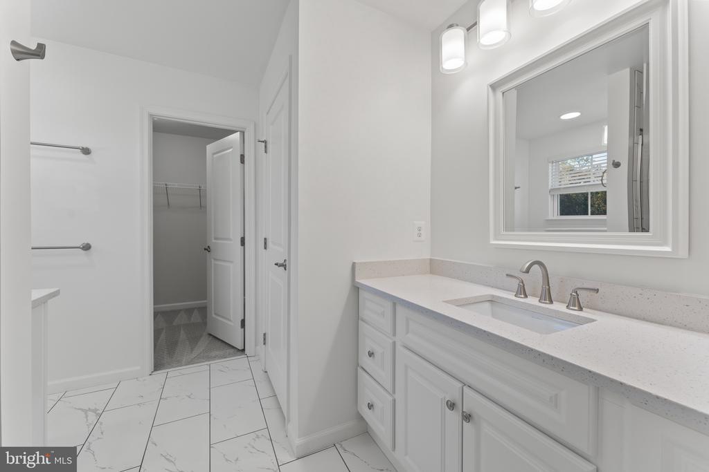 Fredericksburg, Virginia, 22408, United States, 4 Bedrooms Bedrooms, ,4 BathroomsBathrooms,Residential,For Sale,1932682