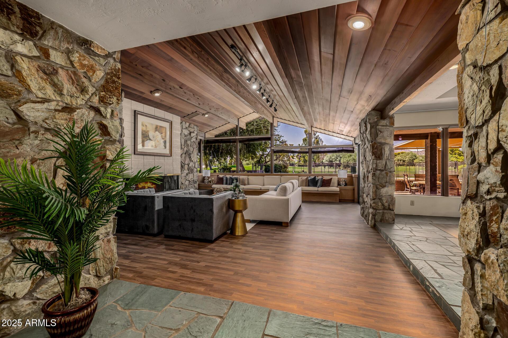 Paradise Valley, Arizona, 85253, United States, 4 Bedrooms Bedrooms, ,8 BathroomsBathrooms,Residential,For Sale,1983455