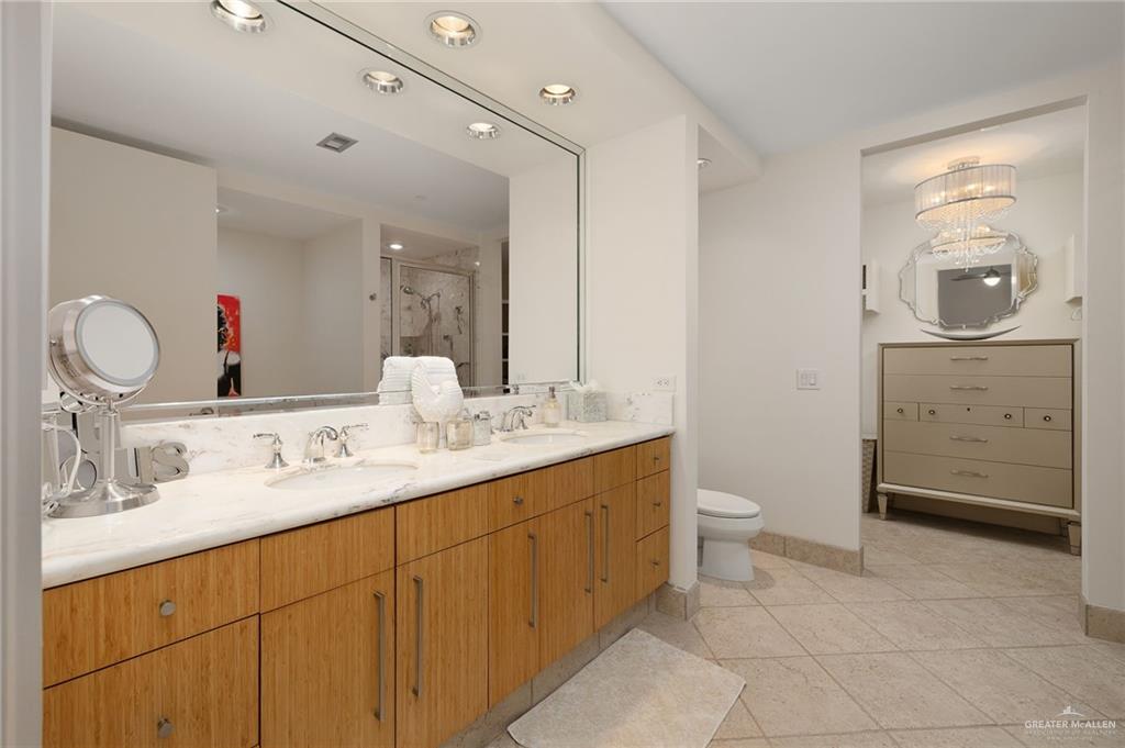 South Padre Island, Texas, 78597, United States, 2 Bedrooms Bedrooms, ,2 BathroomsBathrooms,Residential,For Sale,1933520
