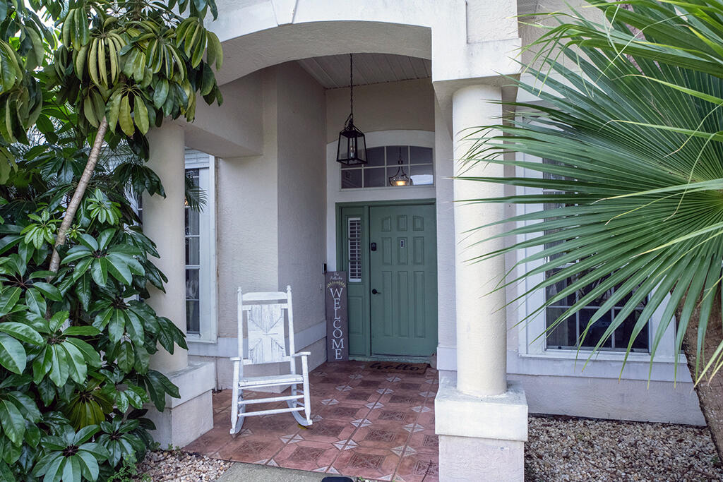 3329 Lake View Circle, Melbourne, Florida, 32934, United States, 4 Bedrooms Bedrooms, ,3 BathroomsBathrooms,Residential,For Sale,3329 Lake View Circle,1482644