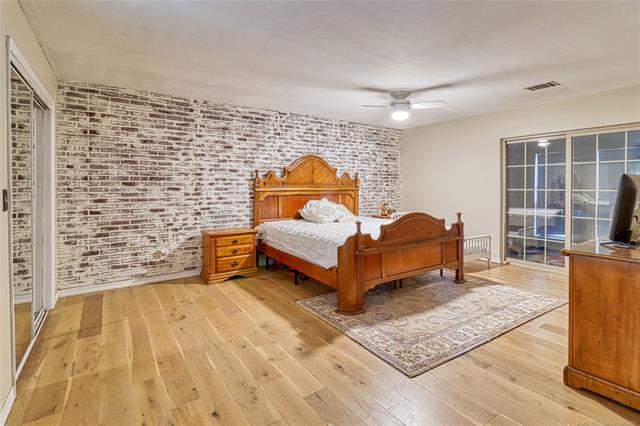 Eufaula, Oklahoma, 74432, United States, 3 Bedrooms Bedrooms, ,3 BathroomsBathrooms,Residential,For Sale,1987326