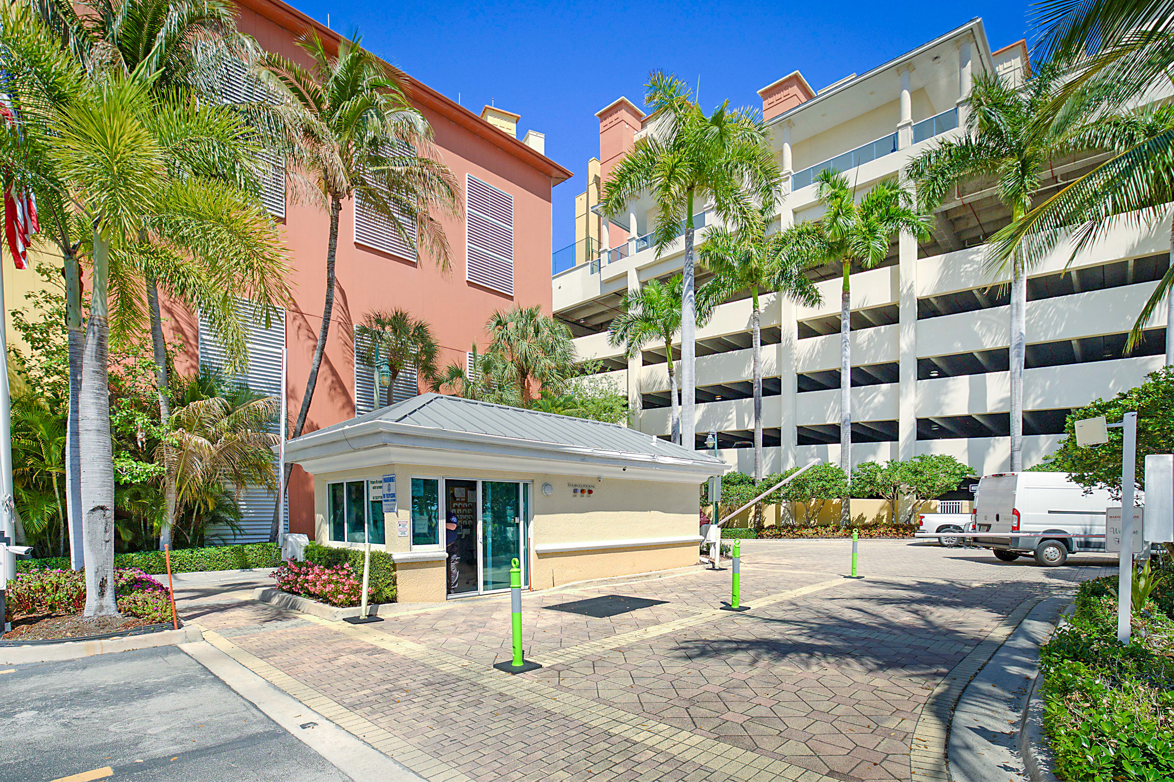  2640 Lake Shore Drive, Riviera Beach, FL, 33404 - 物件實景