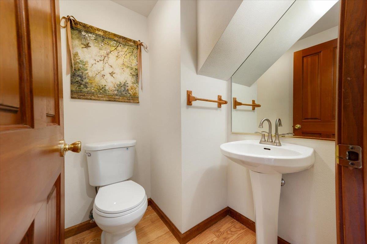 Grass Valley, California, 95949, United States, 3 Bedrooms Bedrooms, ,3 BathroomsBathrooms,Residential,For Sale,1958208