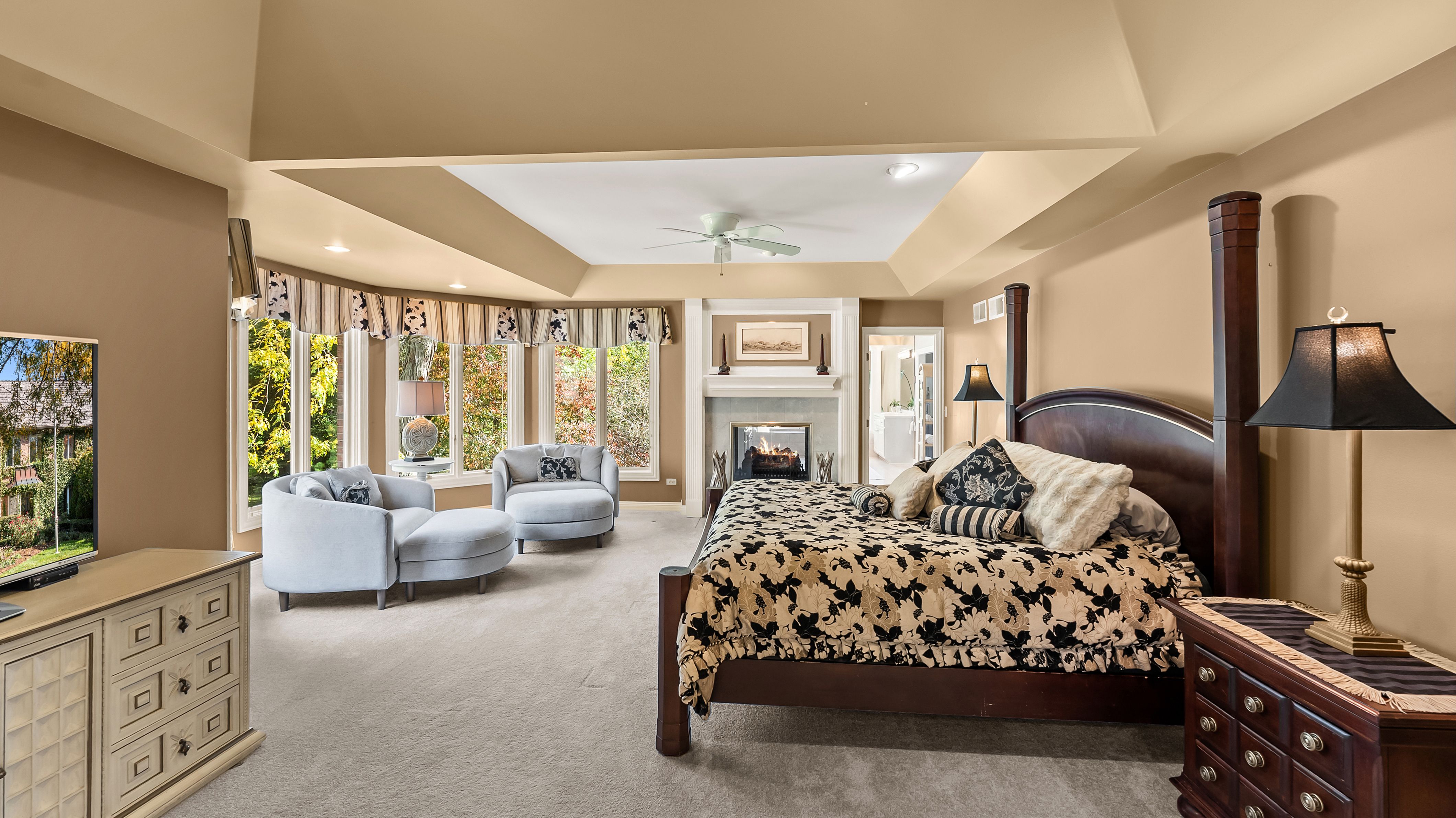 Exceptional Scale, Quality Craftsmanship, Beautifully Refreshed Interiors - 物件實景