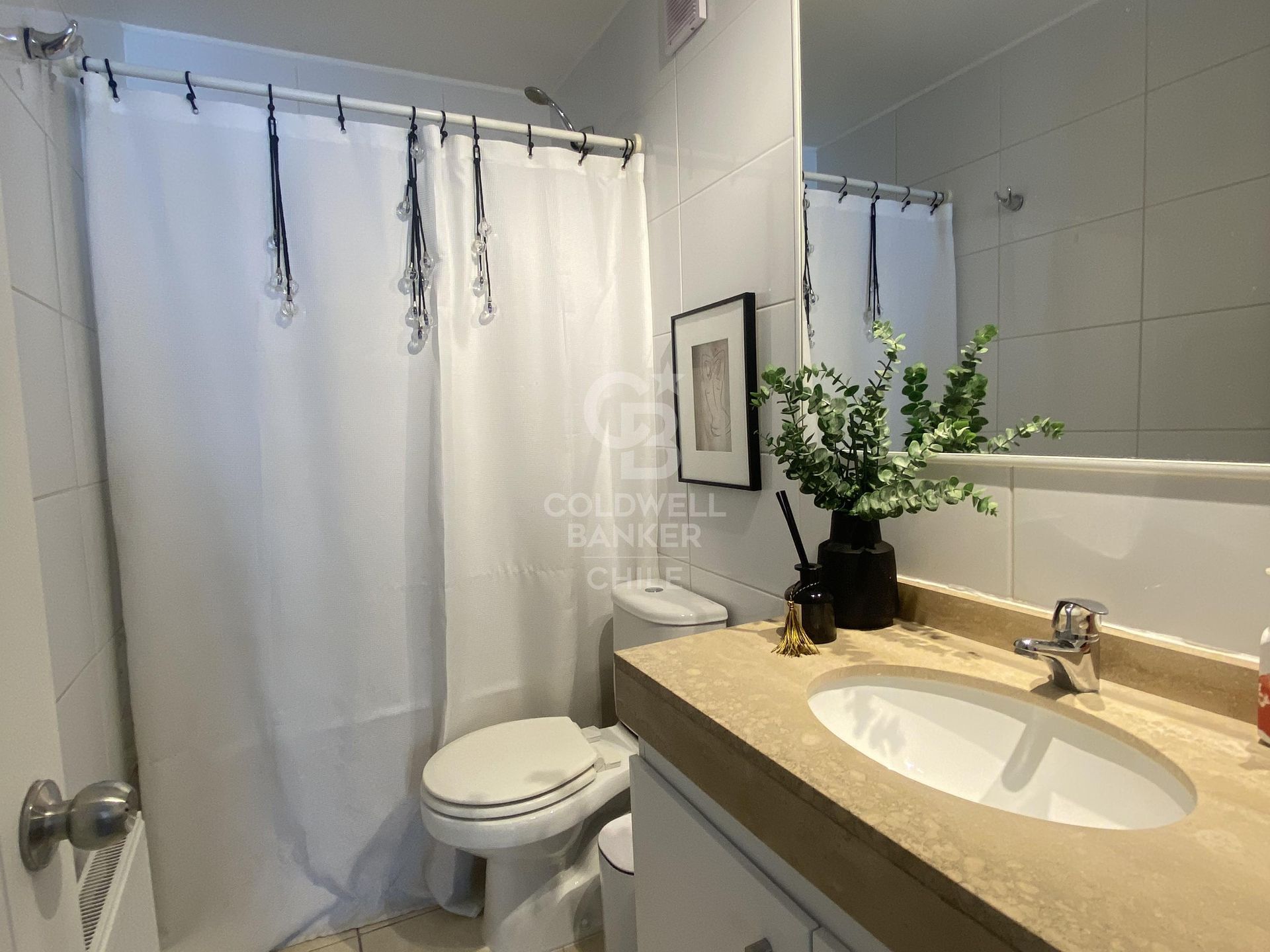 Las Condes, Chile, 4 Bedrooms Bedrooms, ,3 BathroomsBathrooms,Residential,For Sale,1966601